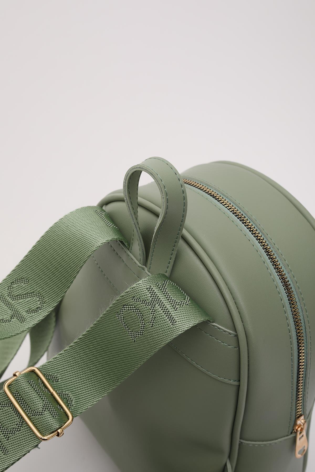 Mint Yeşil Shk200 Suni Deri 2 Bölmeli Fermuarlı Yazılı Kolon Askılı Sırt Çantası U:26 E:22 G:9 cm