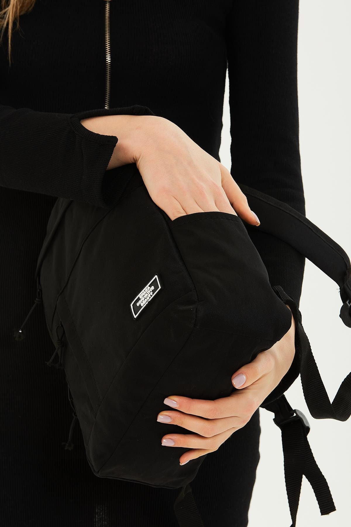 Siyah U1 Kanvas Kumaş, Fermuarlı, 5 Bölmeli ,Unisex Okul, Spor Ve Günlük Sırt Çantası
