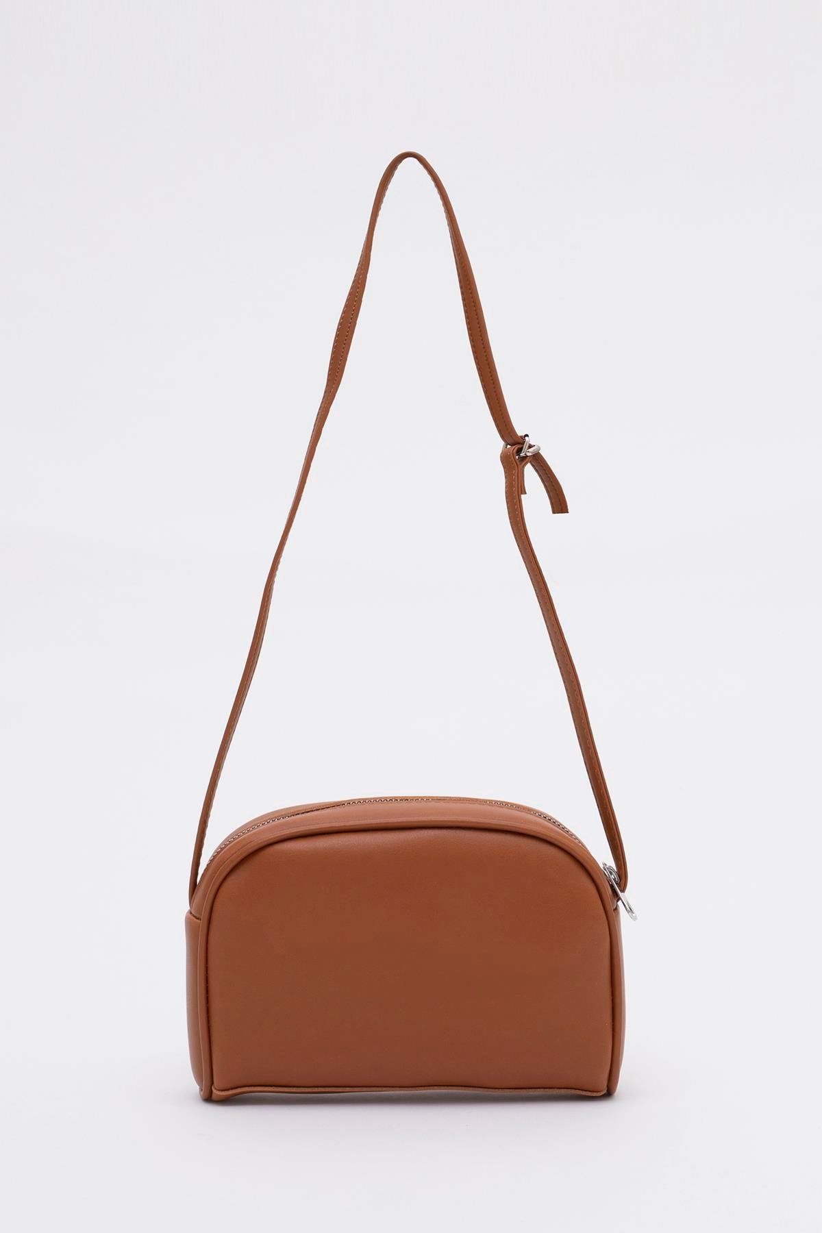 Taba Shk25 Mini Urban Çapraz Askılı Tek Bölmeli Suni Deri Kol ve Omuz Çantası U:19 E:13 G:4 cm