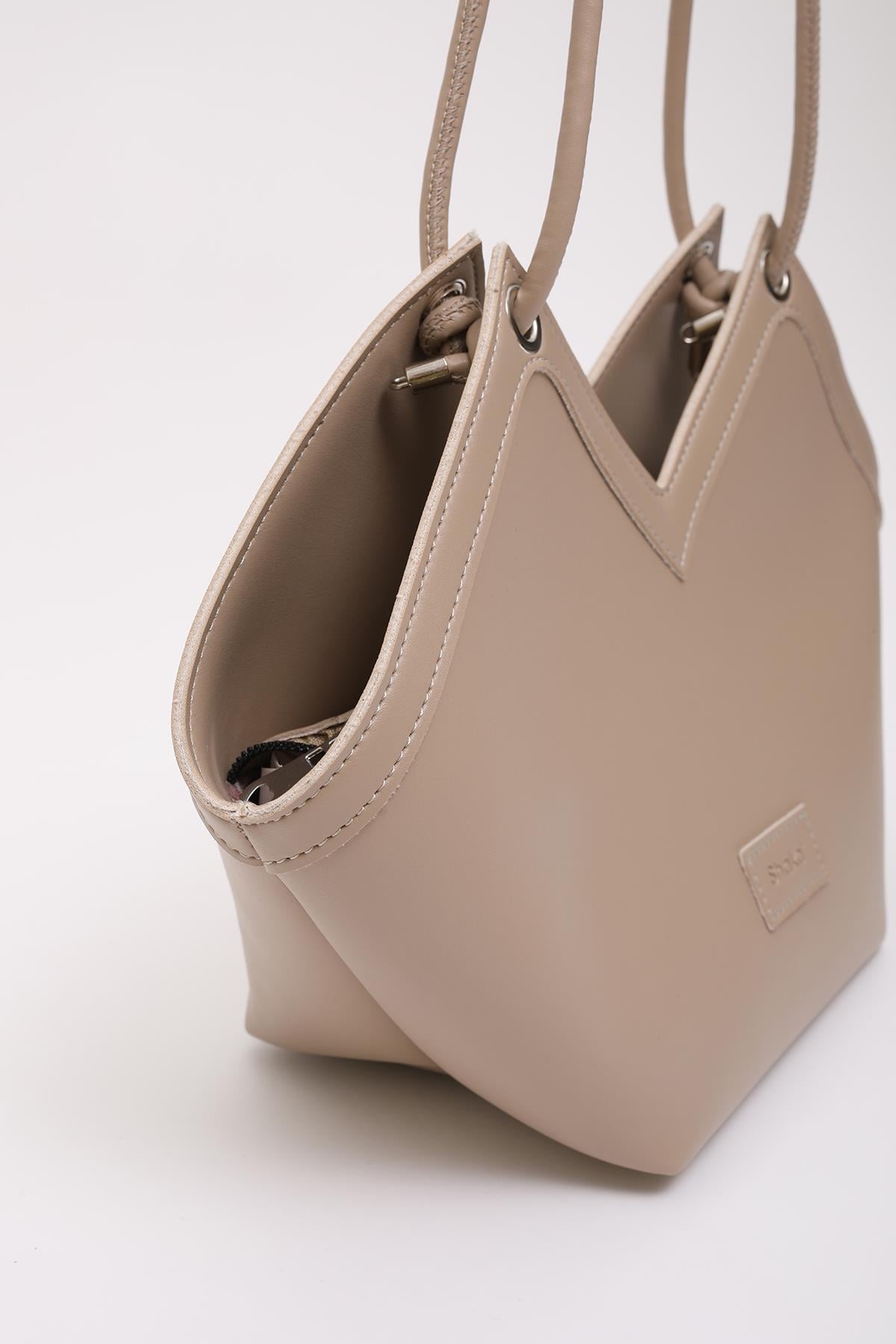 Vizon Shk164 Astarlı Asimetrik Kesim Tek Bölmeli Askılı Fermuarlı El, Kol ve Omuz Çantası U: 25 E:20 G:14 cm