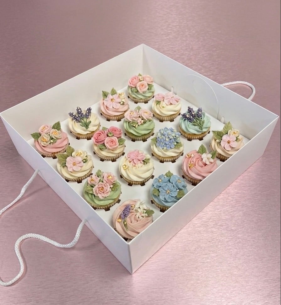 EGE CONCEPT LİFE-16 BÖLMELİ CUP CAKE KUTUSU 35x35x11 