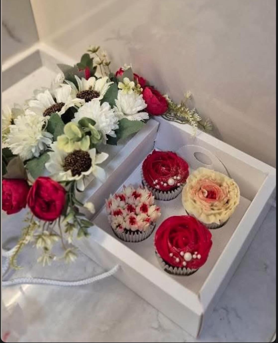 EGE CONCEPT LİFE-Pasta Çiçek Kurabiye Kutusu 2 bölmeli VE 4'LÜ CUP CAKE SEPERATÖRÜ İLE SET