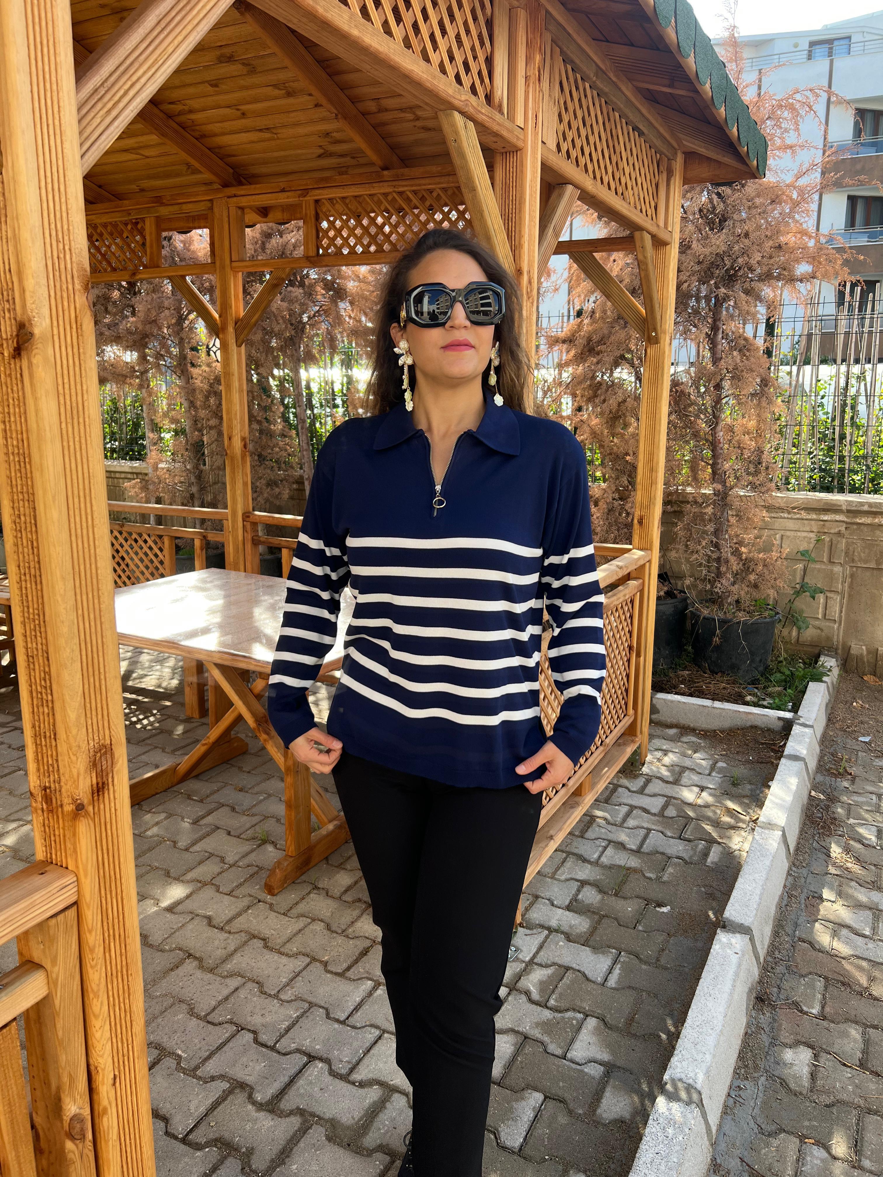 FERMUARLI TRİKO LACİVERT BEYAZ 