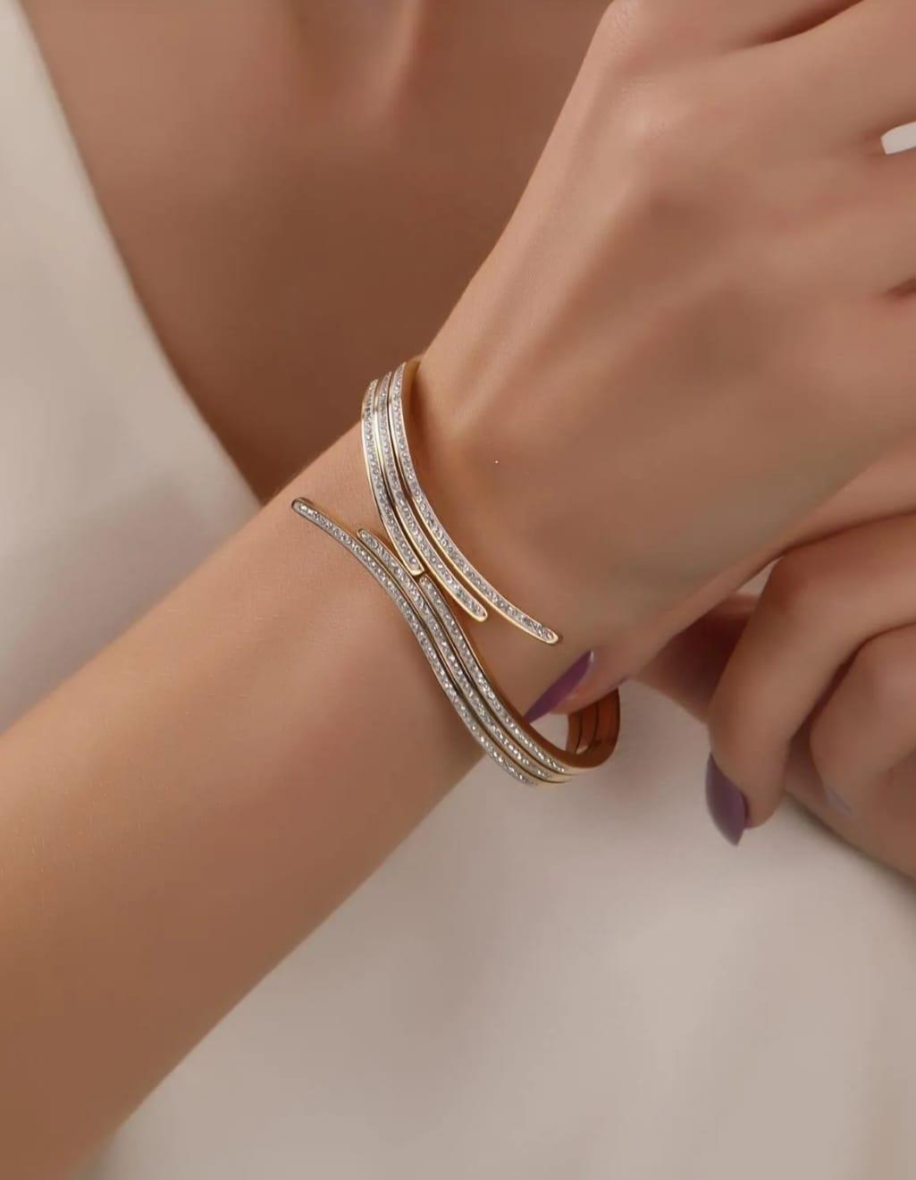 Elena 316L Kararmaz Çelik Takı Seti316L Paslanmaz Çelik Elena Takı Seti | Kararma Yapmaz, Zarif Stil