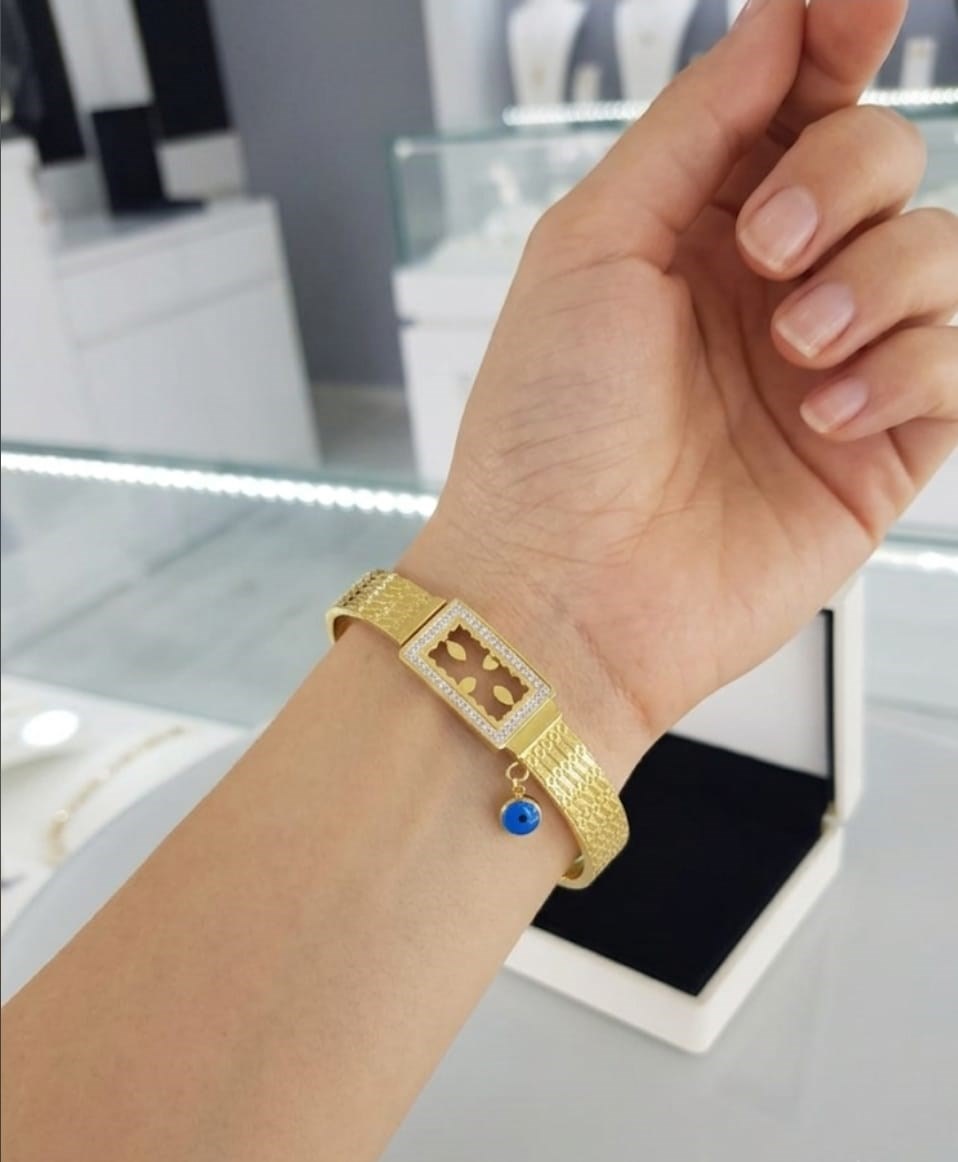 Gram Altın Gold Kadın Çelik KelepçeGram Altın Gold Kadın Çelik Kelepçe  Zarif ve Modern Tasarım