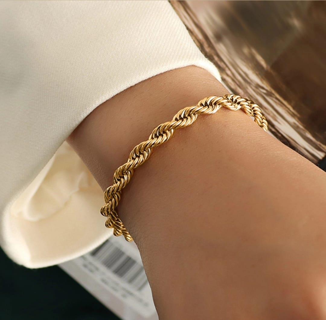 Kalın Burgu Çelik Takı Sns500834Kalın Burgu Çelik Takı Sns500834