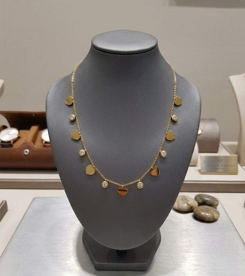 Kalp Sallantılı Çelik Gold KolyeKalp Sallantılı Çelik Gold Kolye Şık ve Zarif Çelik Takı