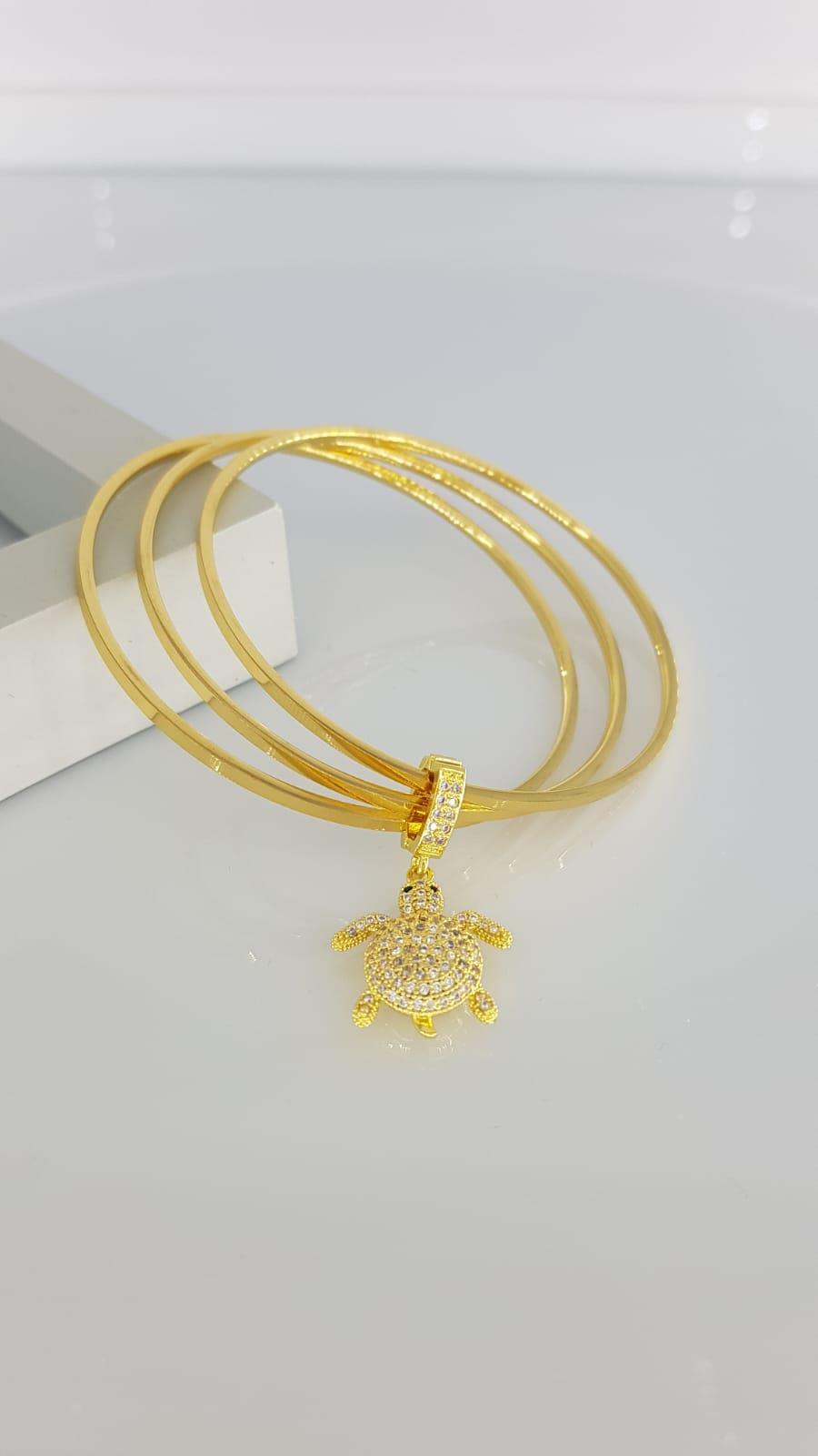 Kaplumbağa Charm Çelik BilezikKaplumbağa Charm Çelik Bilezik