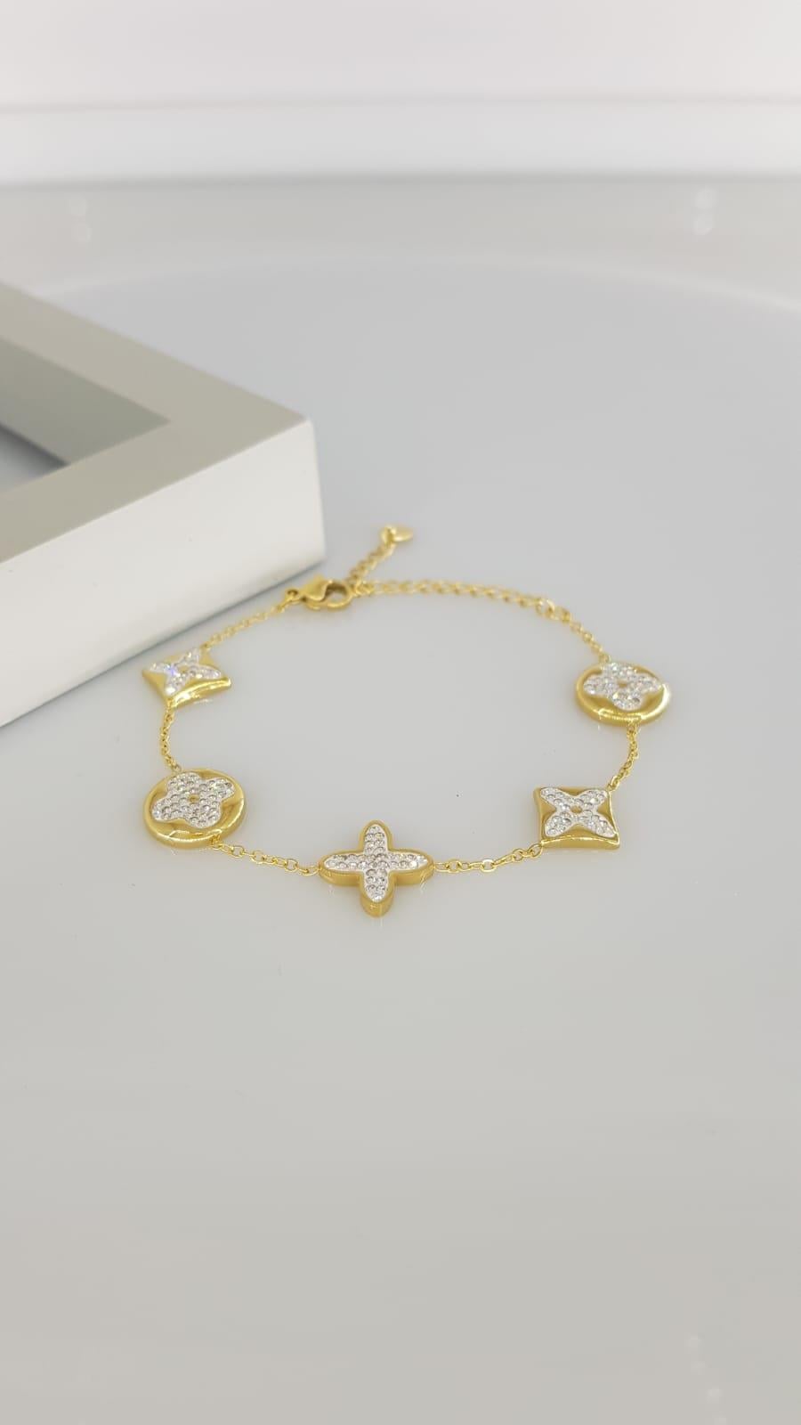 Marka Trend Gold Çelik BileklikMarka Trend Gold Çelik Bileklik kararmaz solmaz antialerjik hediye doğumgünü anneme hediye bayram takı