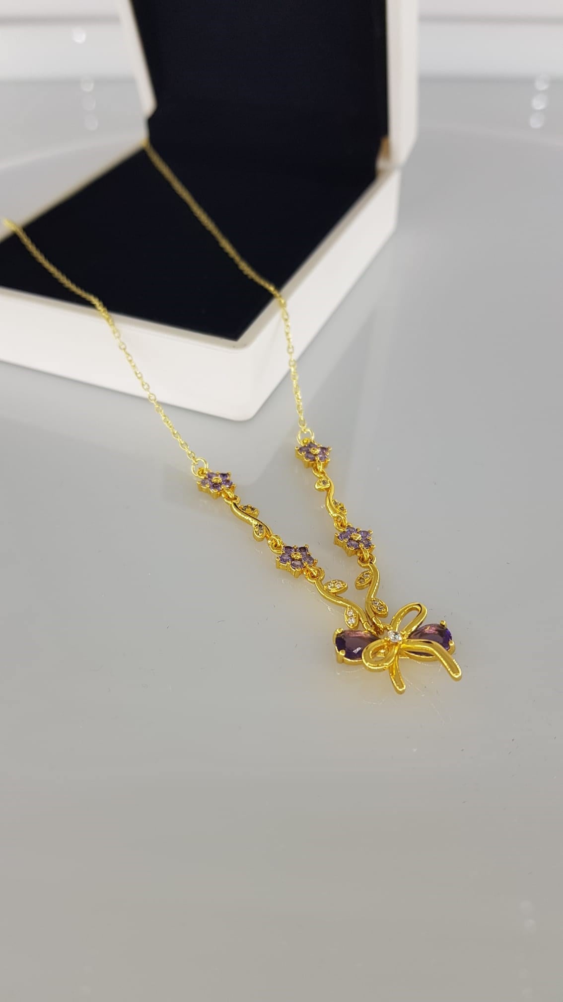 Mor Bahar Gold Tasarım Çelik kolyeMor Bahar Gold Tasarım Çelik kolye  Şık ve Zarif Çelik Takı