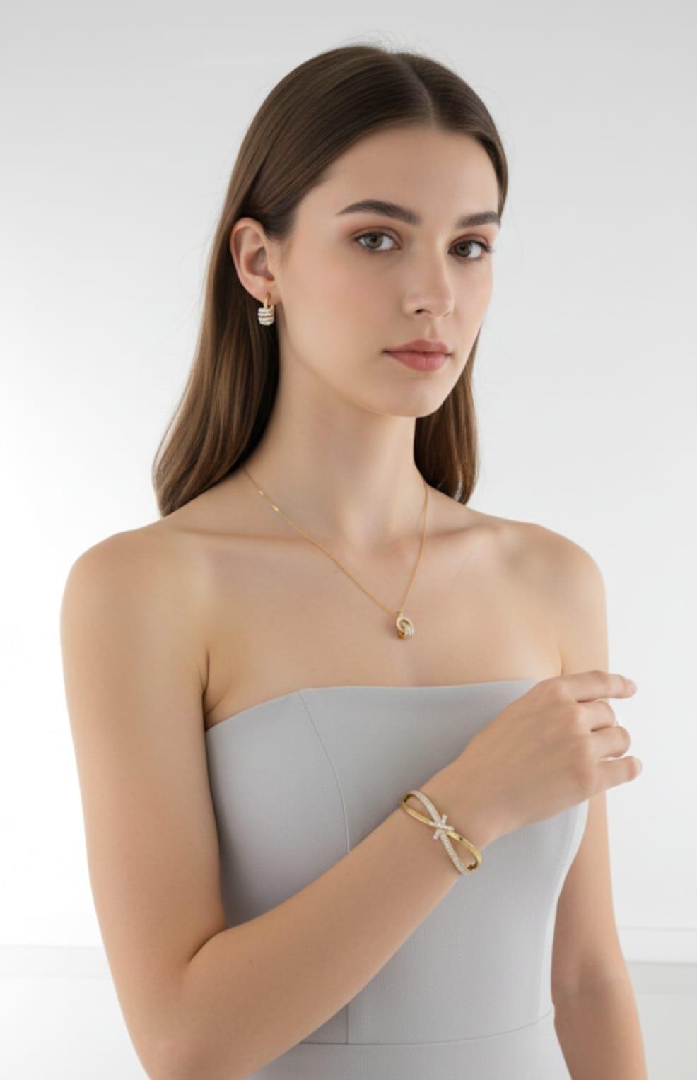 Periliçe Gold Çelik Takı SetiPeriliçe Gold Çelik Takı Seti Kararma Yapmaz, Zarif Stil