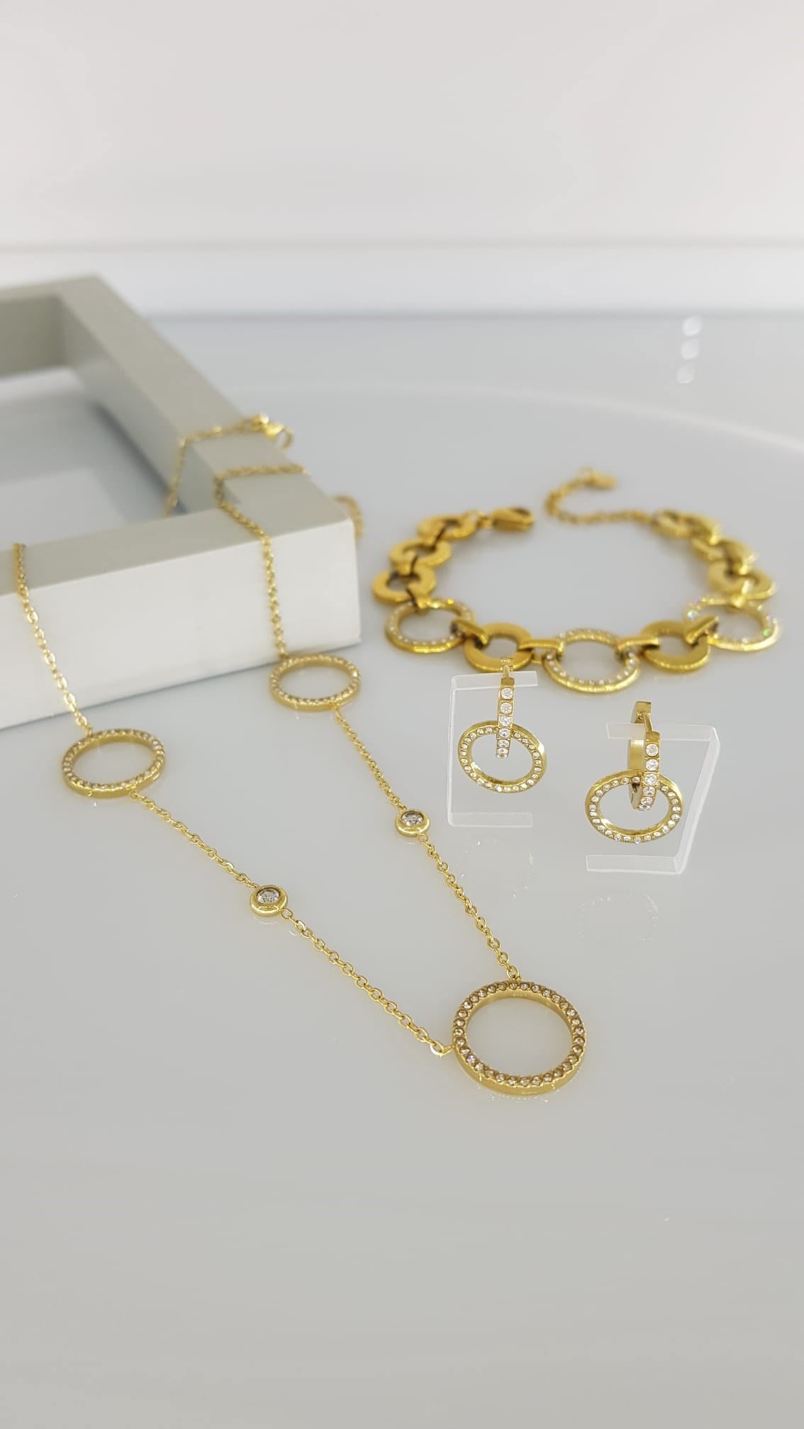 Prenses Tasarım Gold Çelik takı SetiPrenses Tasarım Gold Çelik takı Seti Kararma Yapmaz, Zarif Stil