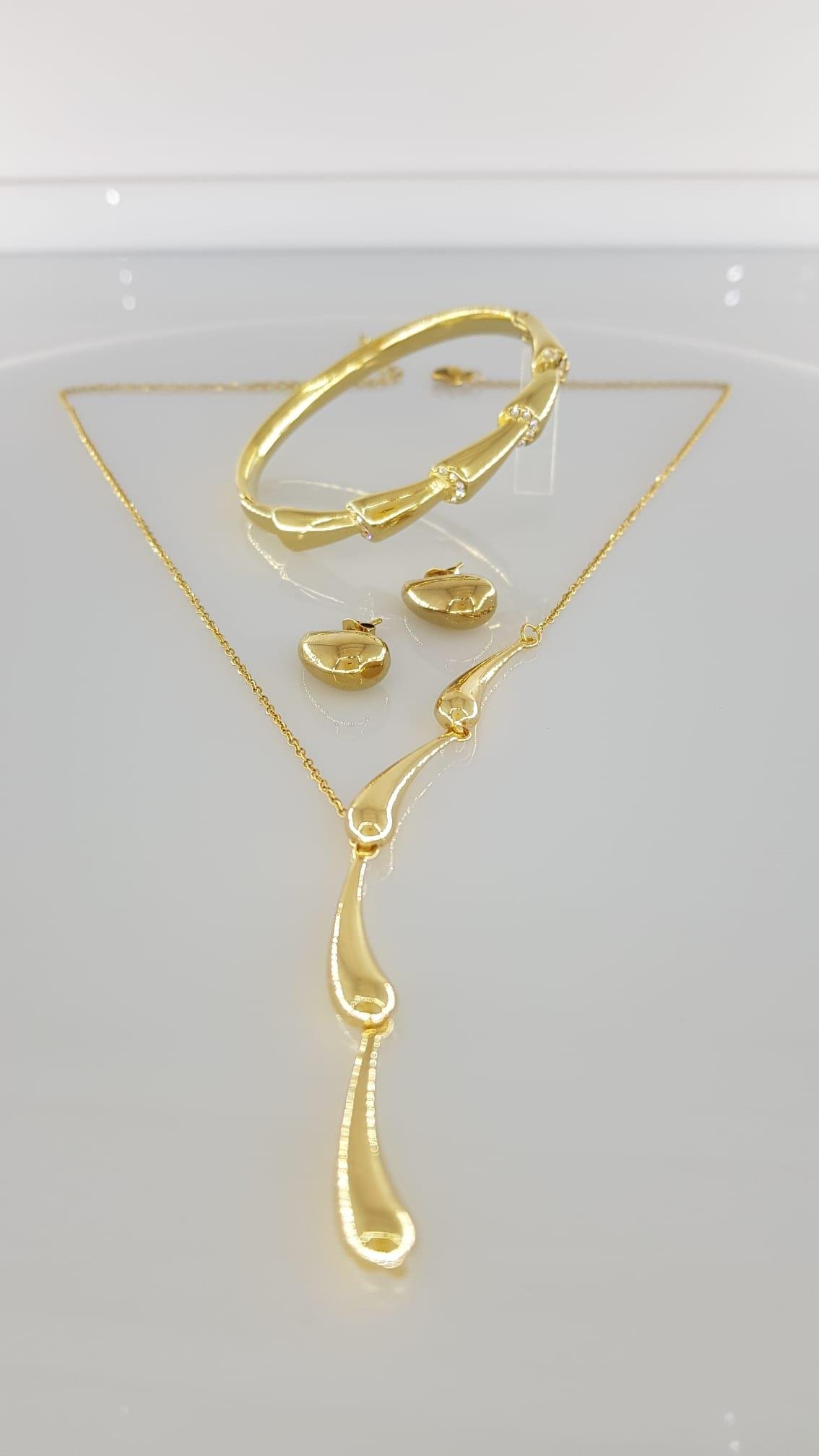 Stilla Gold Çelik Takı SetiStilla Gold Çelik Takı Seti Kararma Yapmaz, Zarif Stil