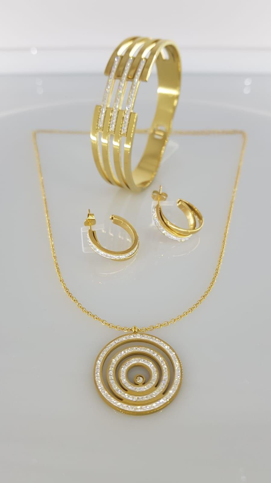 Venüs Gold Çelik Takı SetiVenüs Gold Çelik Takı Seti Kararma Yapmaz, Zarif Stil