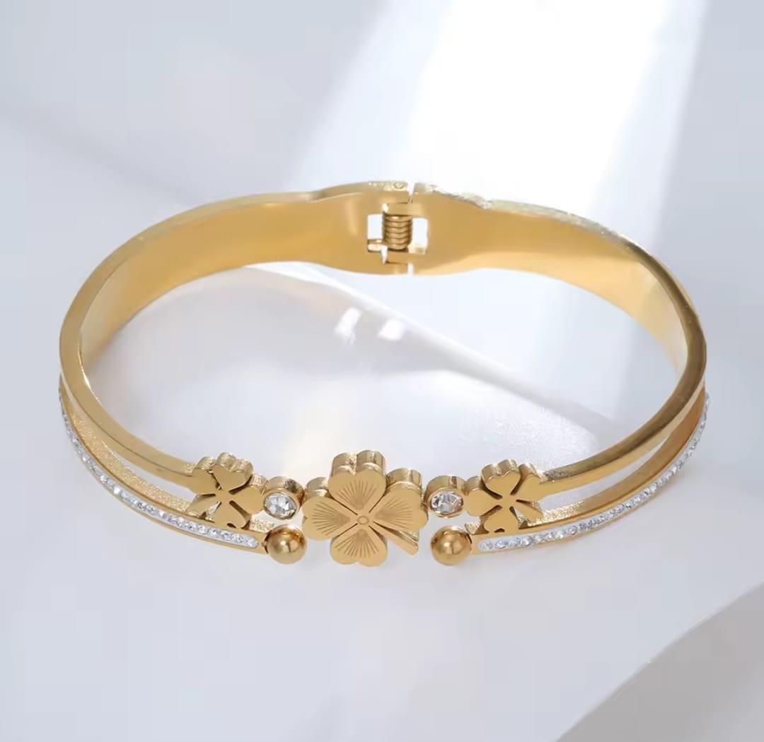 Yonca Tasarım Çelik Kelepeçe Sns103445Yonca Çelik Kelepçe Çelik Kelepçe