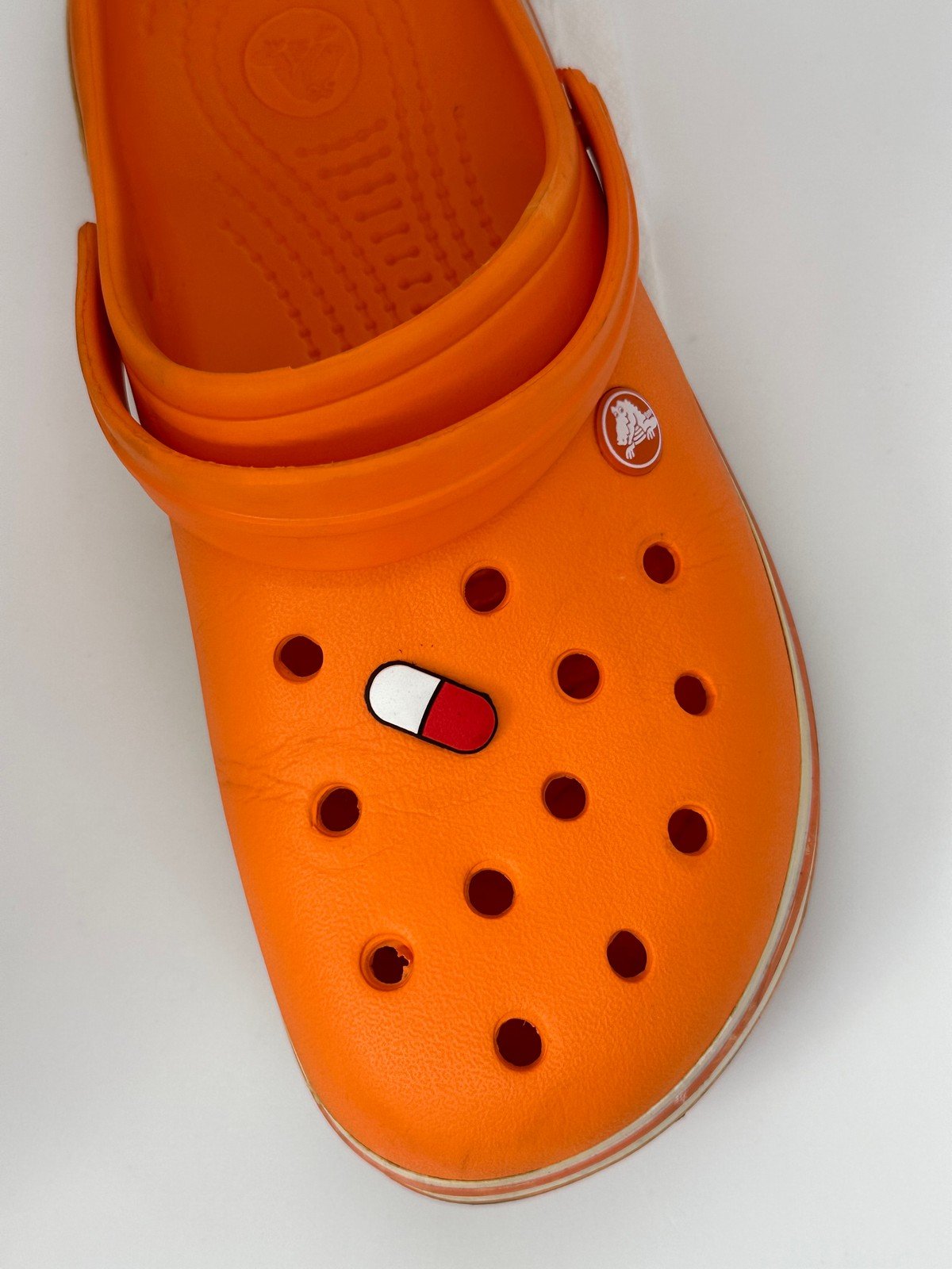 Kapsül Hap Temalı Jibbitz Crocs Terlik Süsü