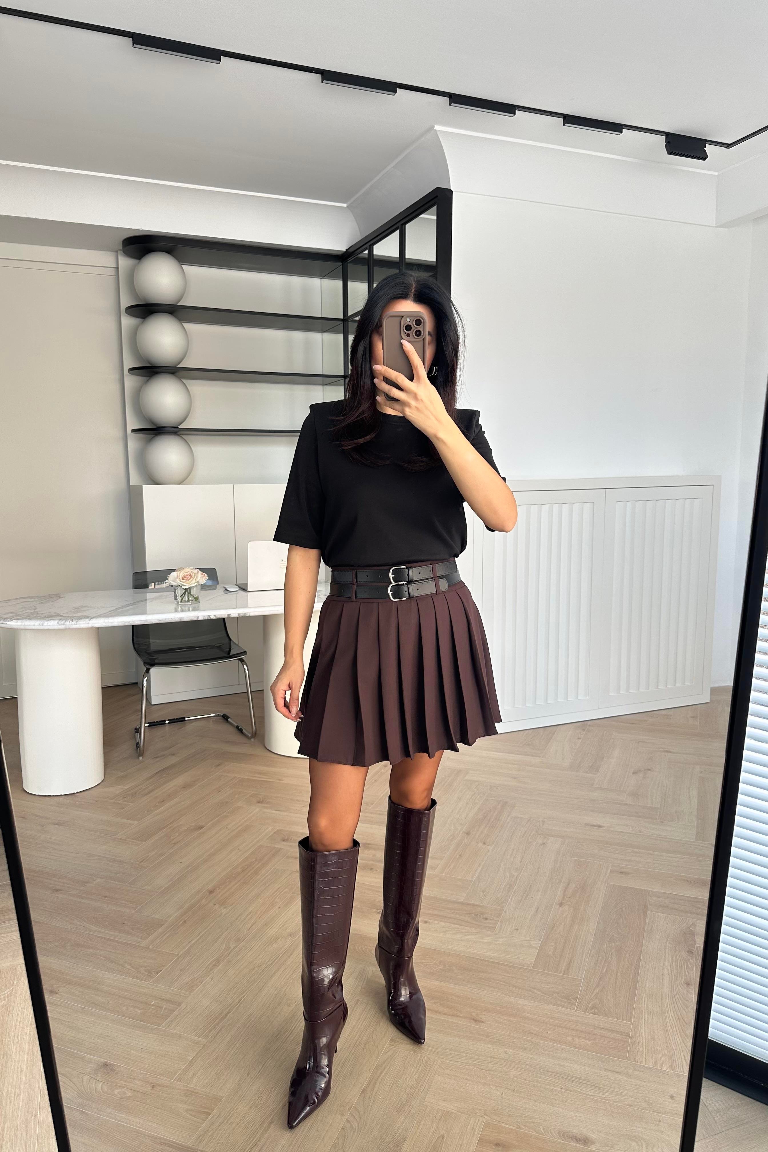 Acı Kahve Çift Kemerli Pileli Etek