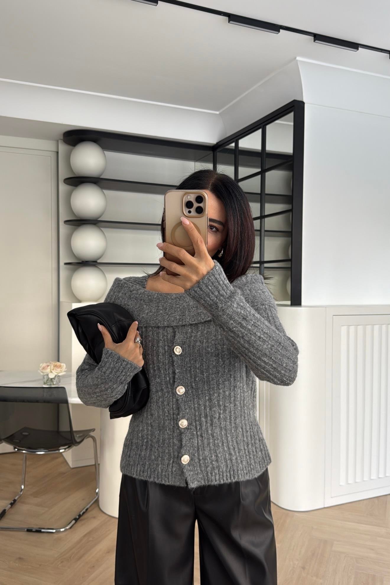 ANTRASİT DÜĞMELİ KAYIK YAKA TRİKO