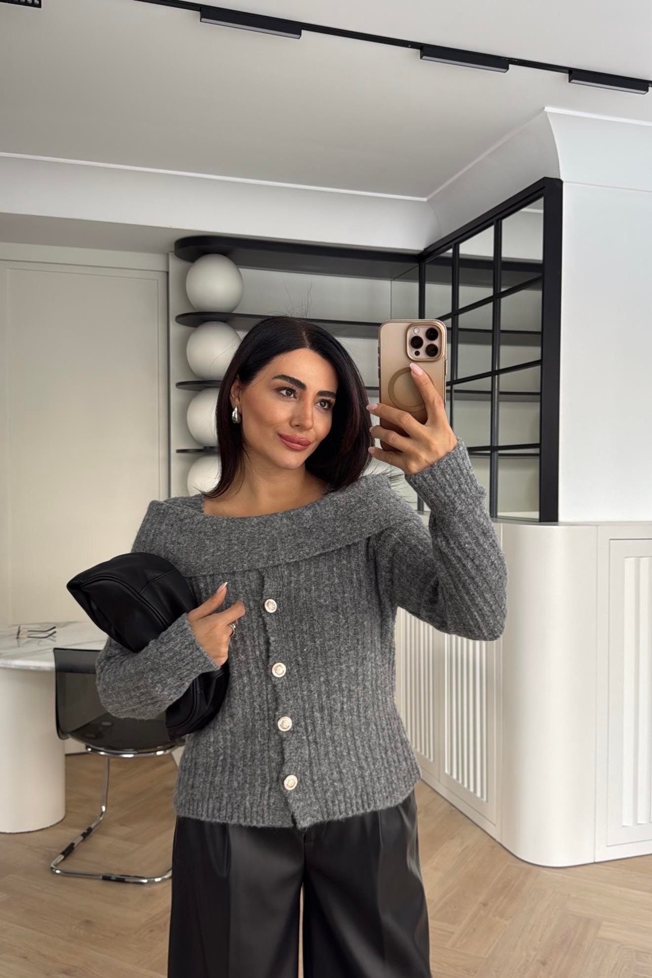 ANTRASİT DÜĞMELİ KAYIK YAKA TRİKO