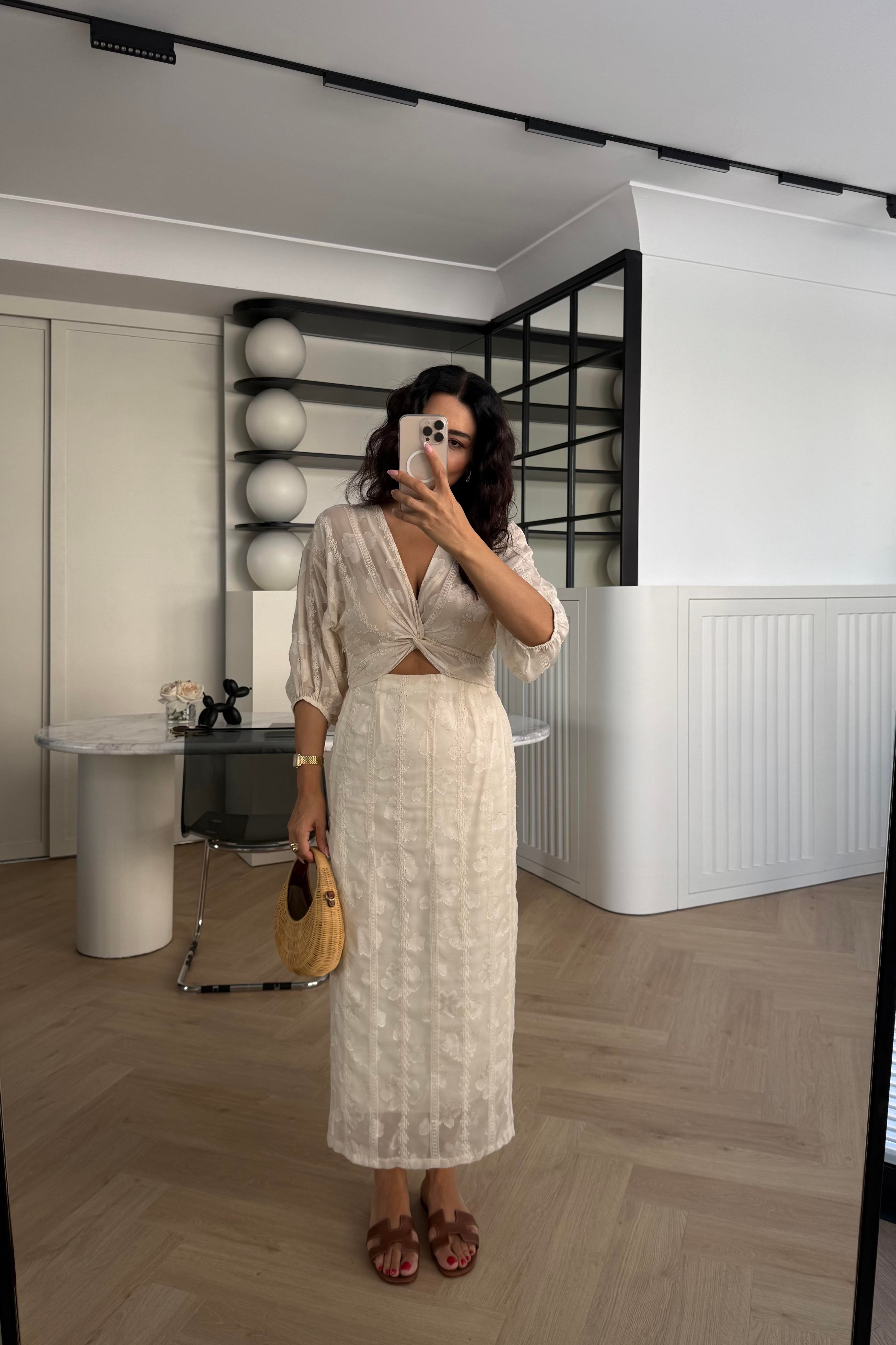 Astarlı Dantel Elbise 