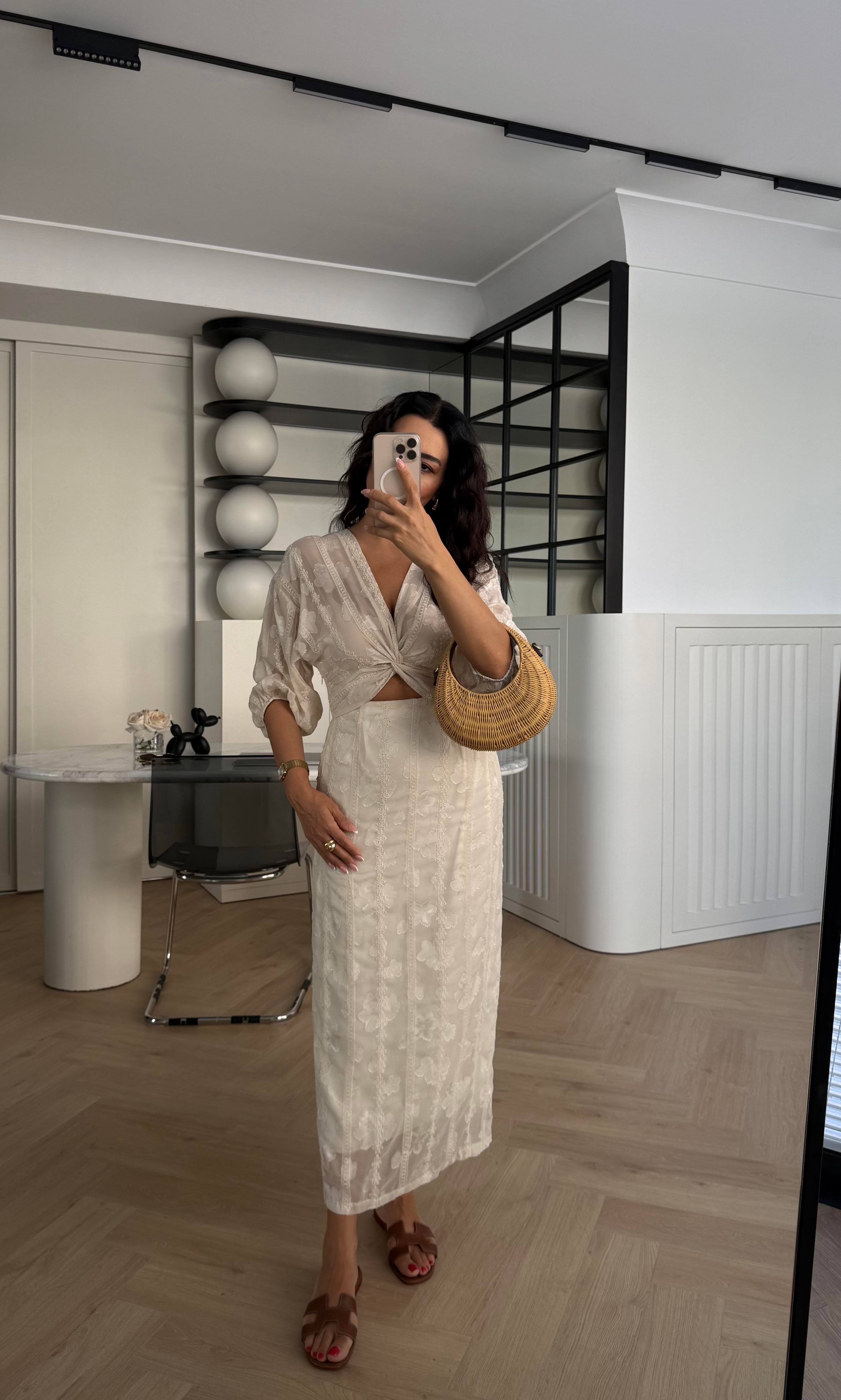 Astarlı Dantel Elbise 