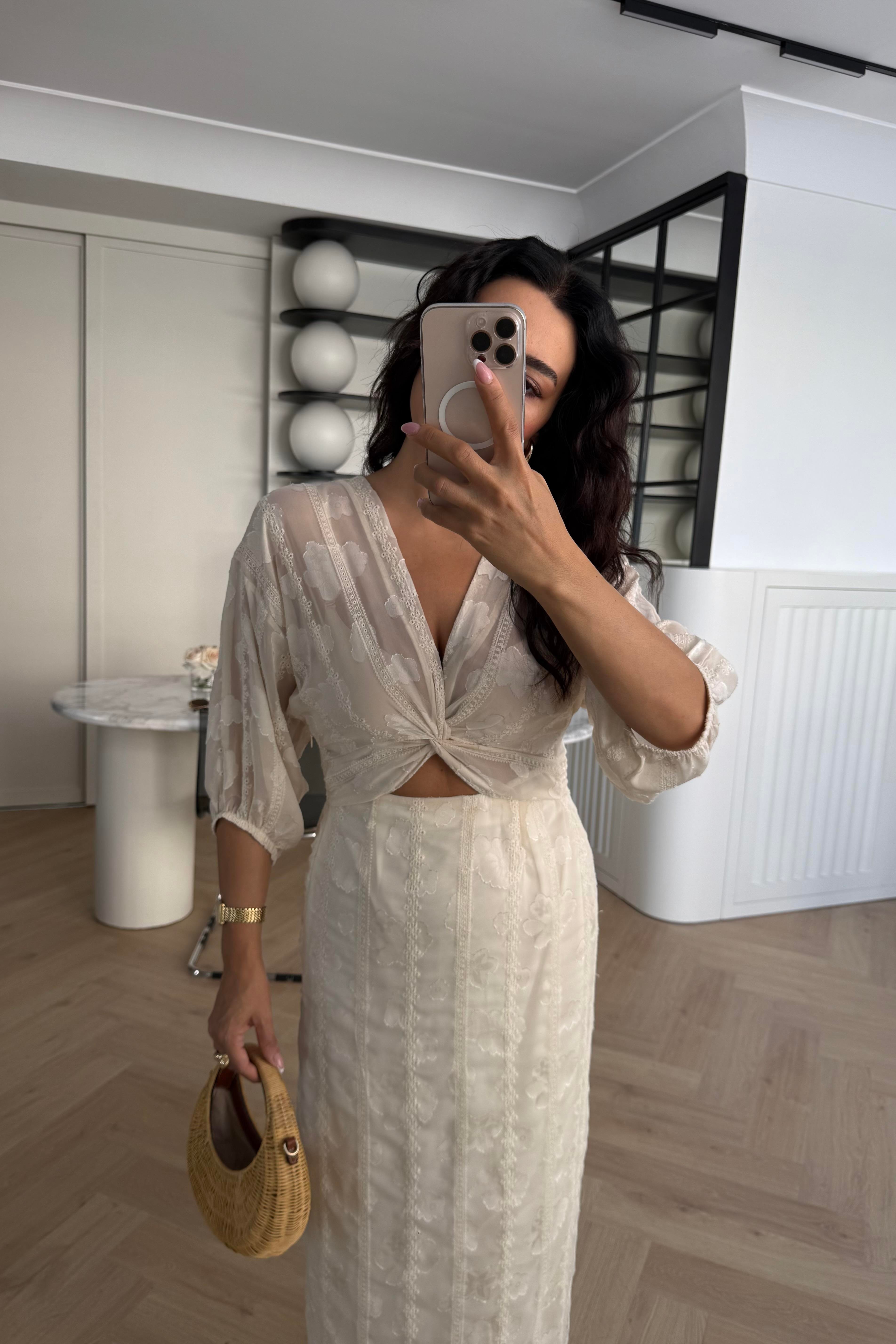 Astarlı Dantel Elbise 