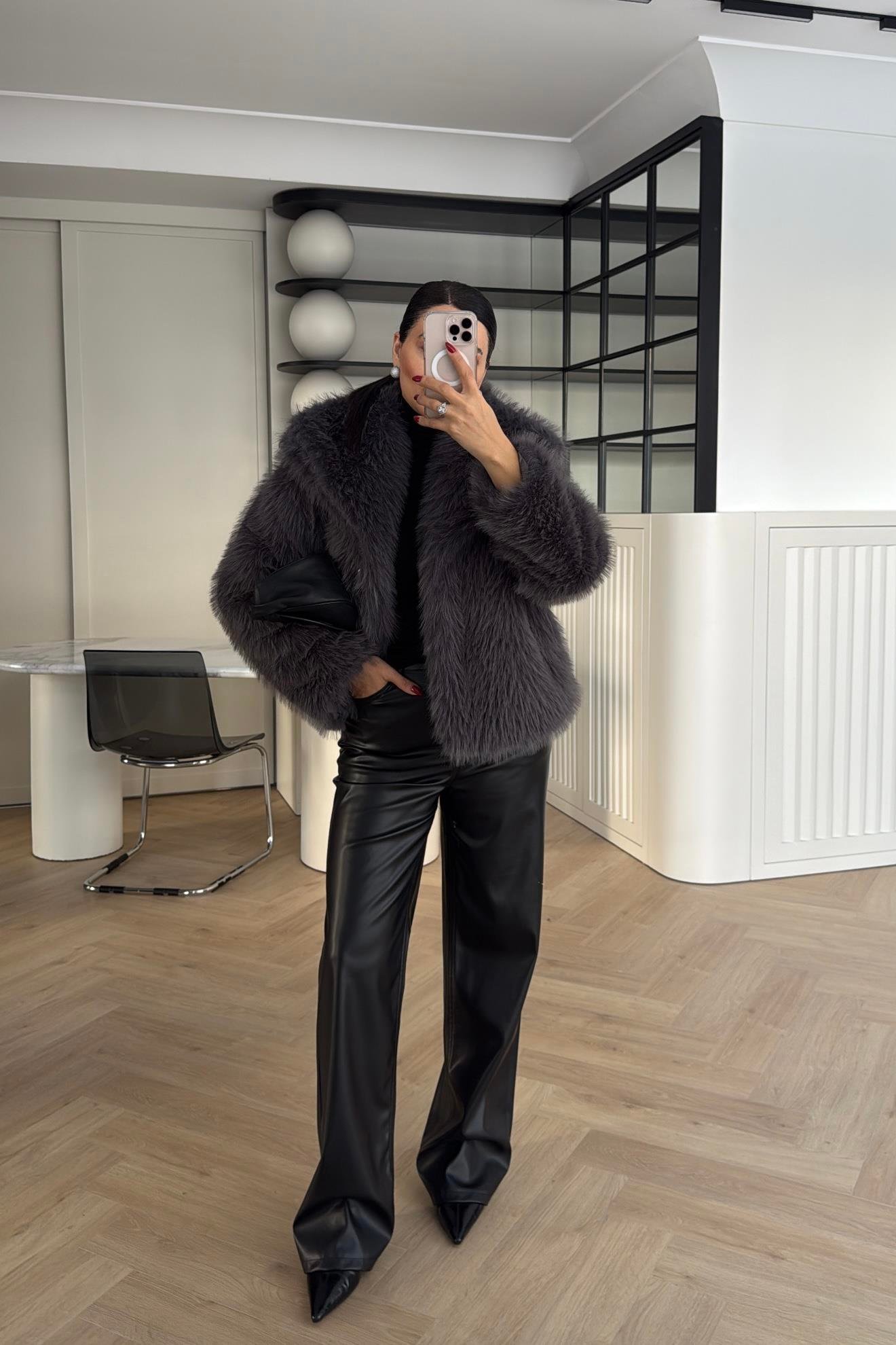 ASTARLI GENİŞ YAKA ZR MODEL KÜRK ANTRASİT