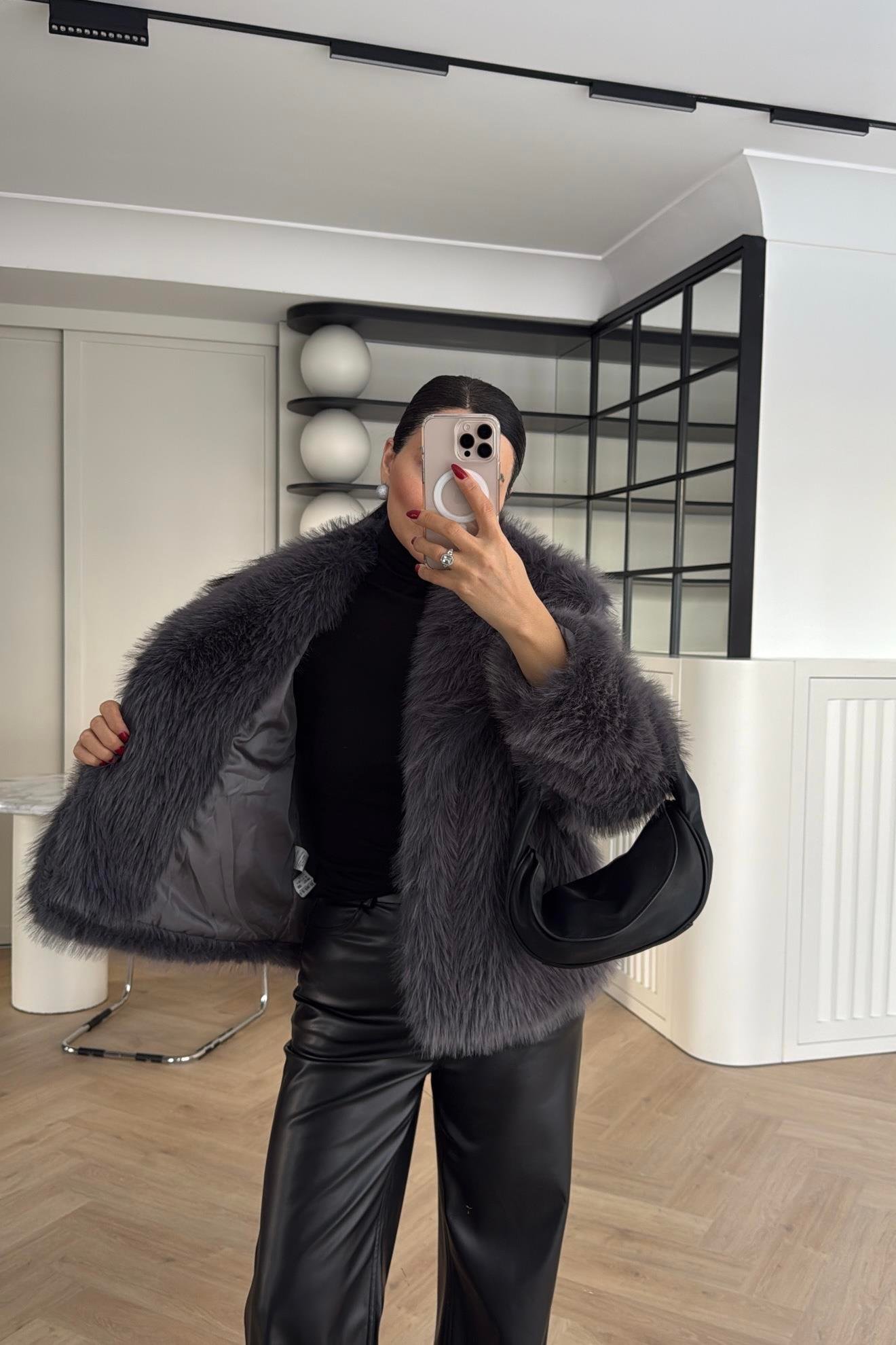 ASTARLI GENİŞ YAKA ZR MODEL KÜRK ANTRASİT