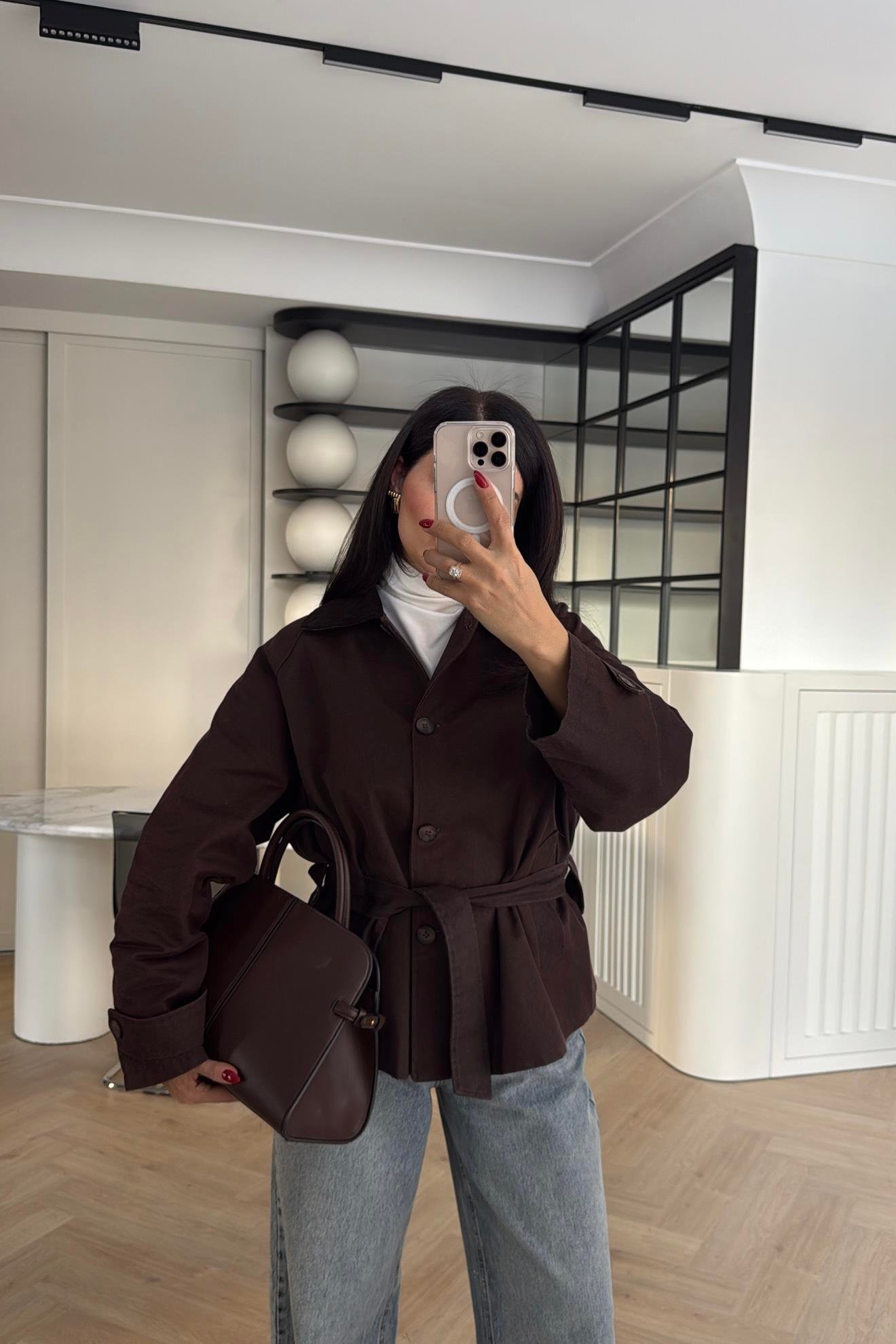 ASTARLI KADİFE YAKALI KAHVERENGİ TRENÇKOT