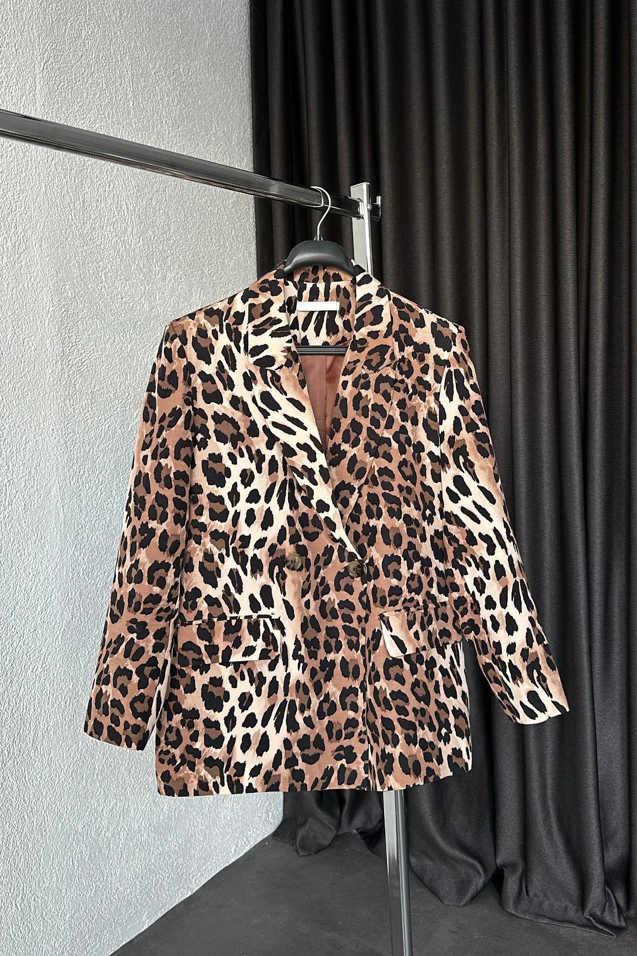 Astarlı Leopar Desen Blazer Ceket
