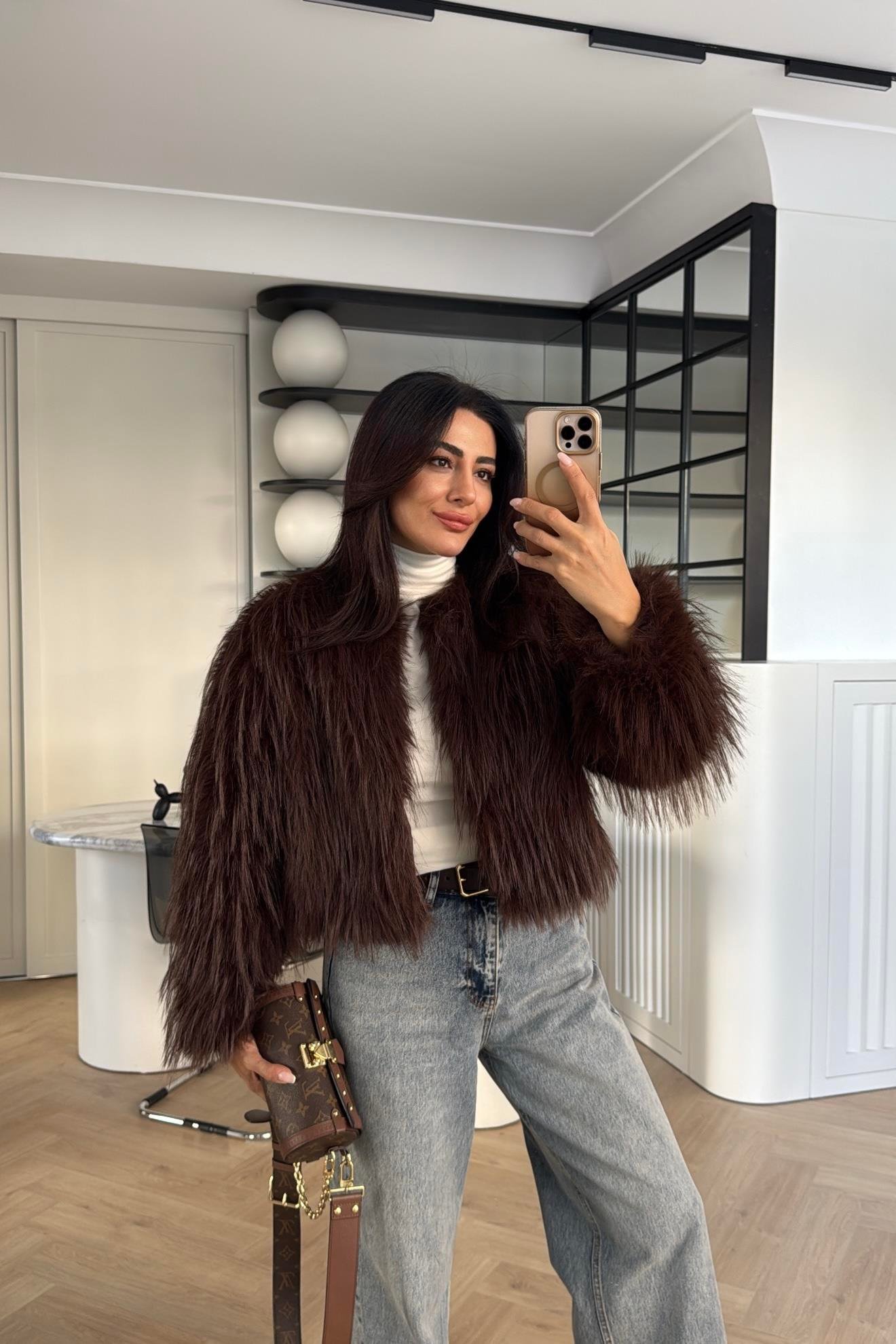 ASTARLI ÖNDEN KAPAMALI ACI KAHVE KÜRK 