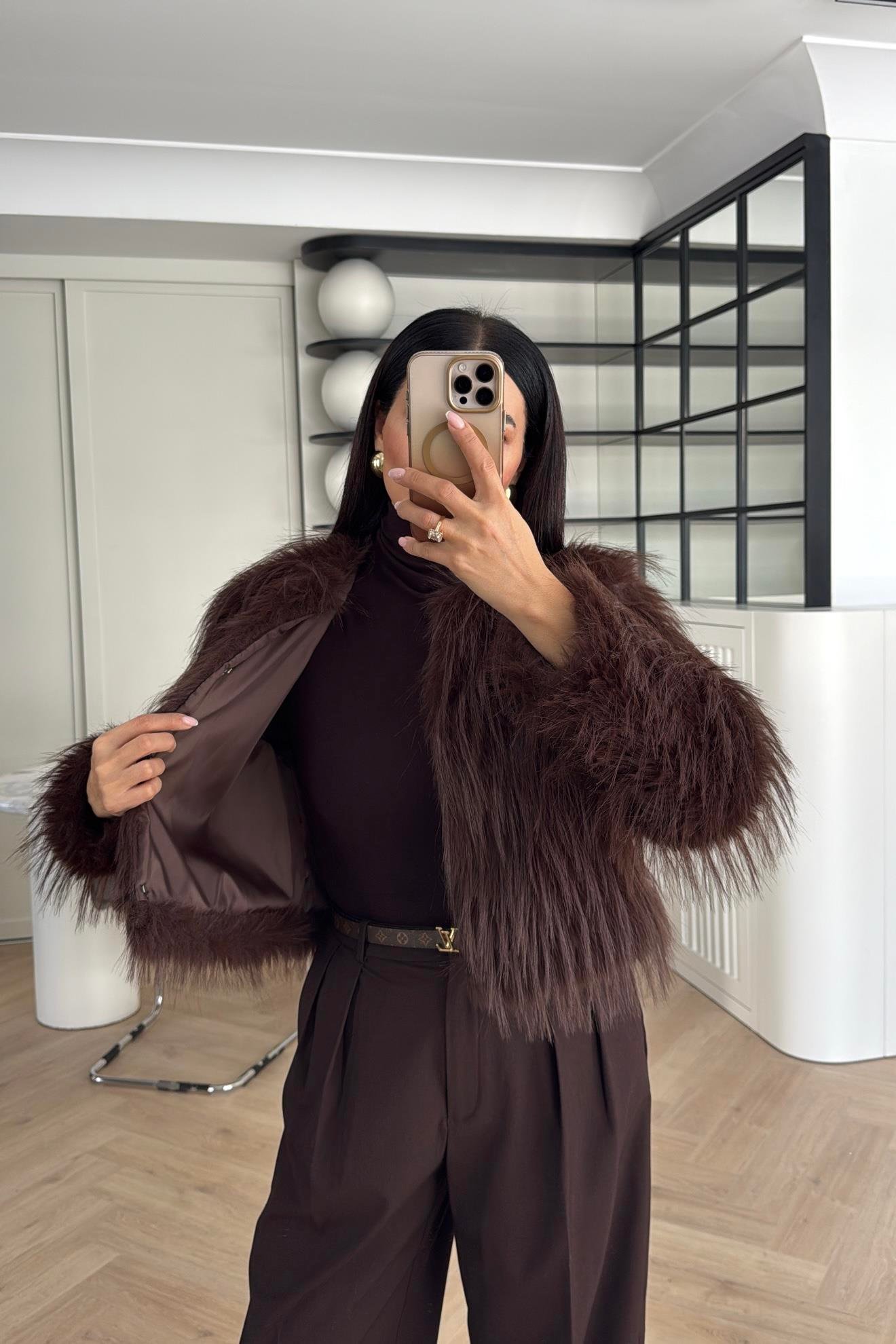 ASTARLI ÖNDEN KAPAMALI ACI KAHVE KÜRK