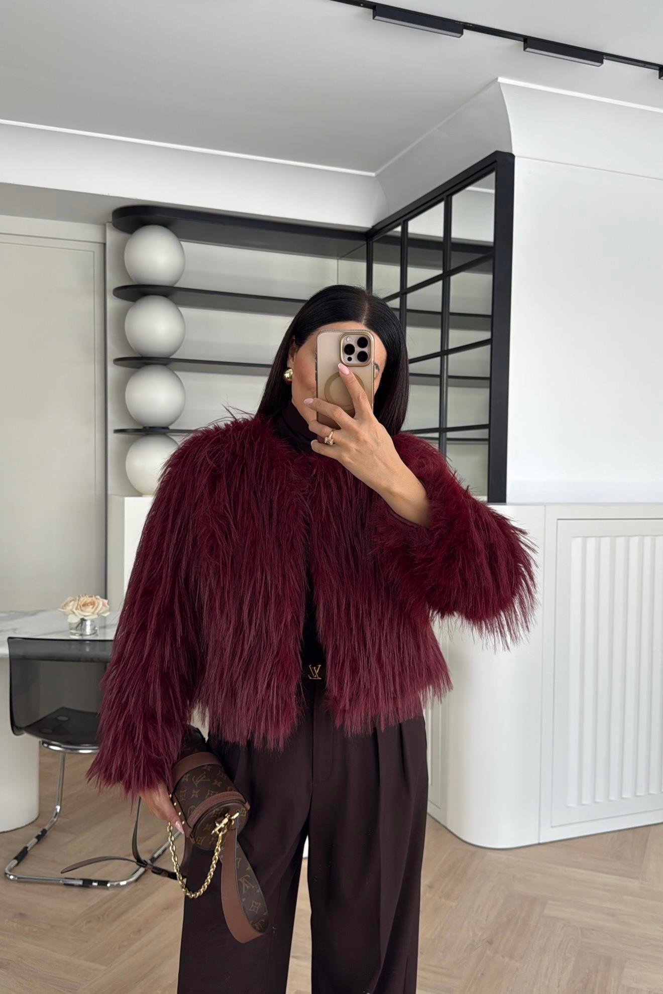 ASTARLI ÖNDEN KAPAMALI BORDO KÜRK