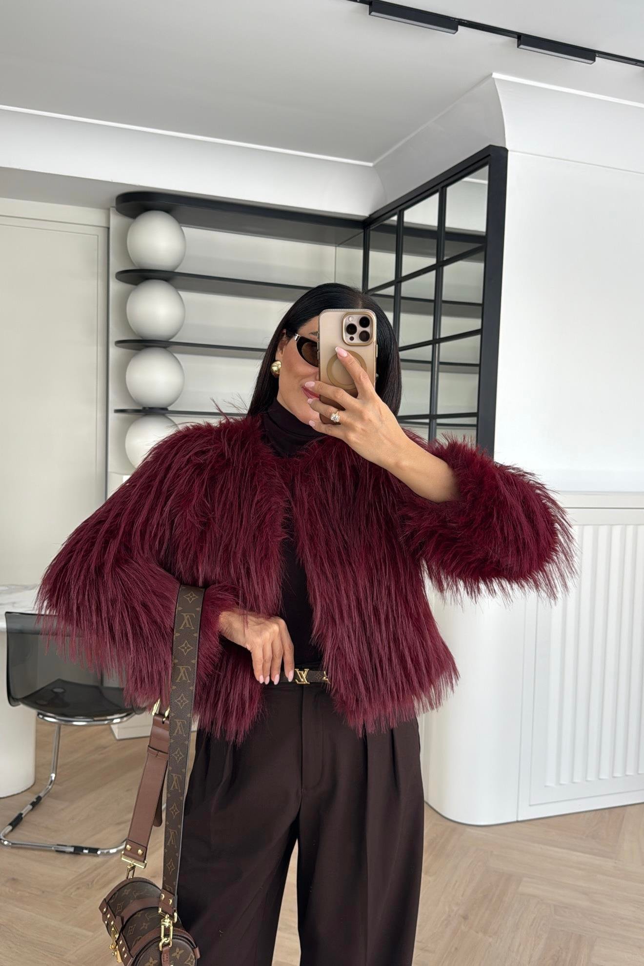 ASTARLI ÖNDEN KAPAMALI BORDO KÜRK