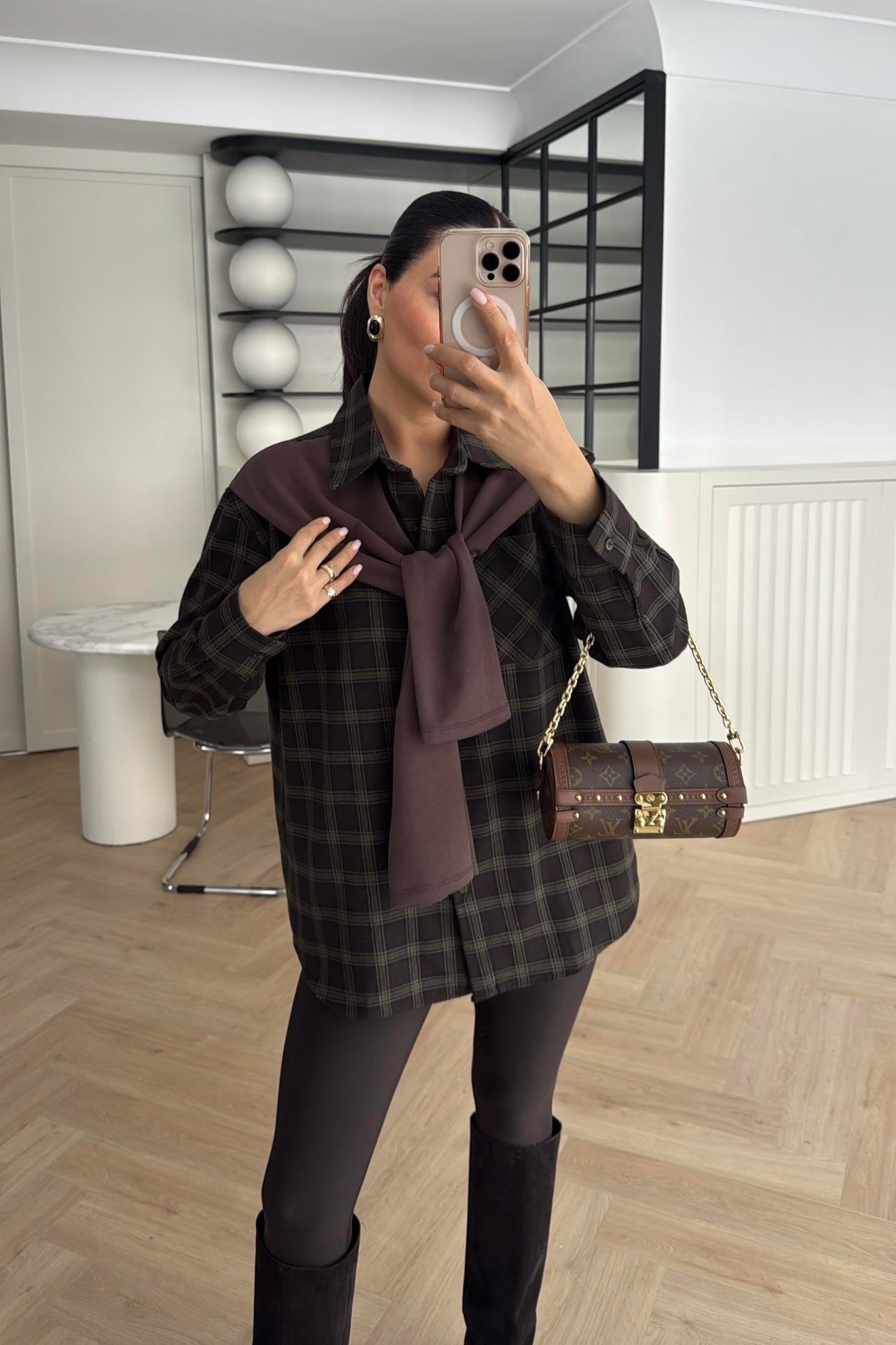 ATKI DETAYLI EKOSE GÖMLEK KAHVE