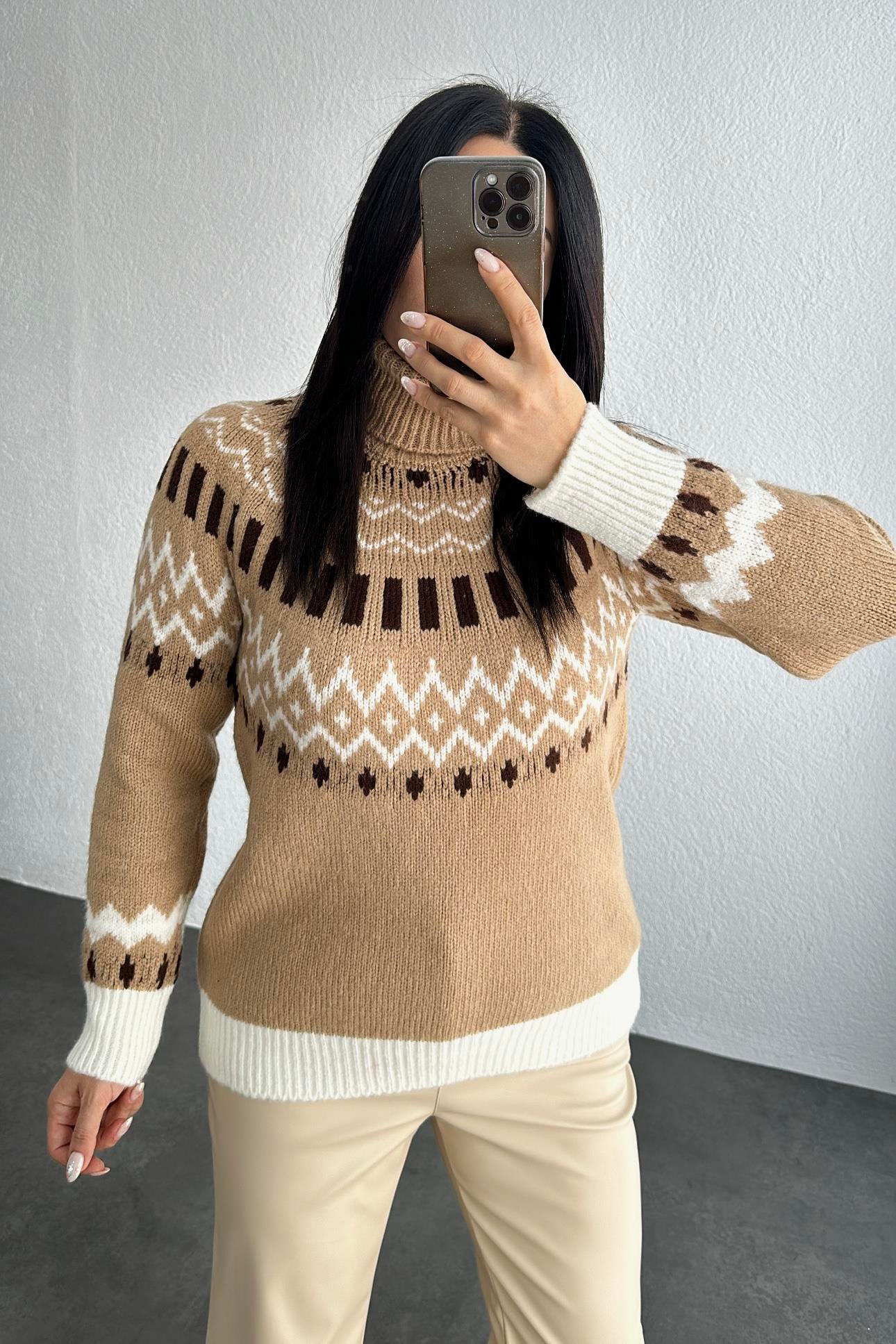 Balıkçı Yaka Naturel Renk Geçişli Kazak