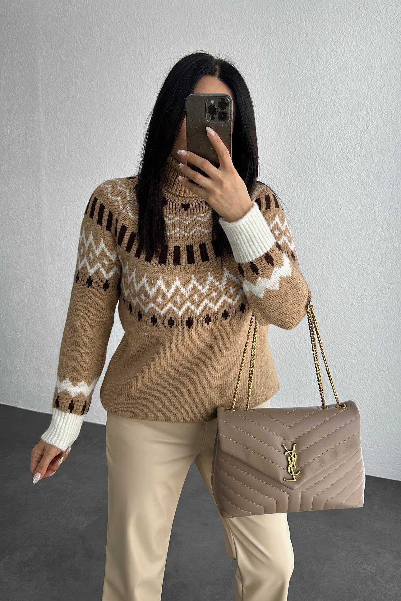 Balıkçı Yaka Naturel Renk Geçişli Kazak