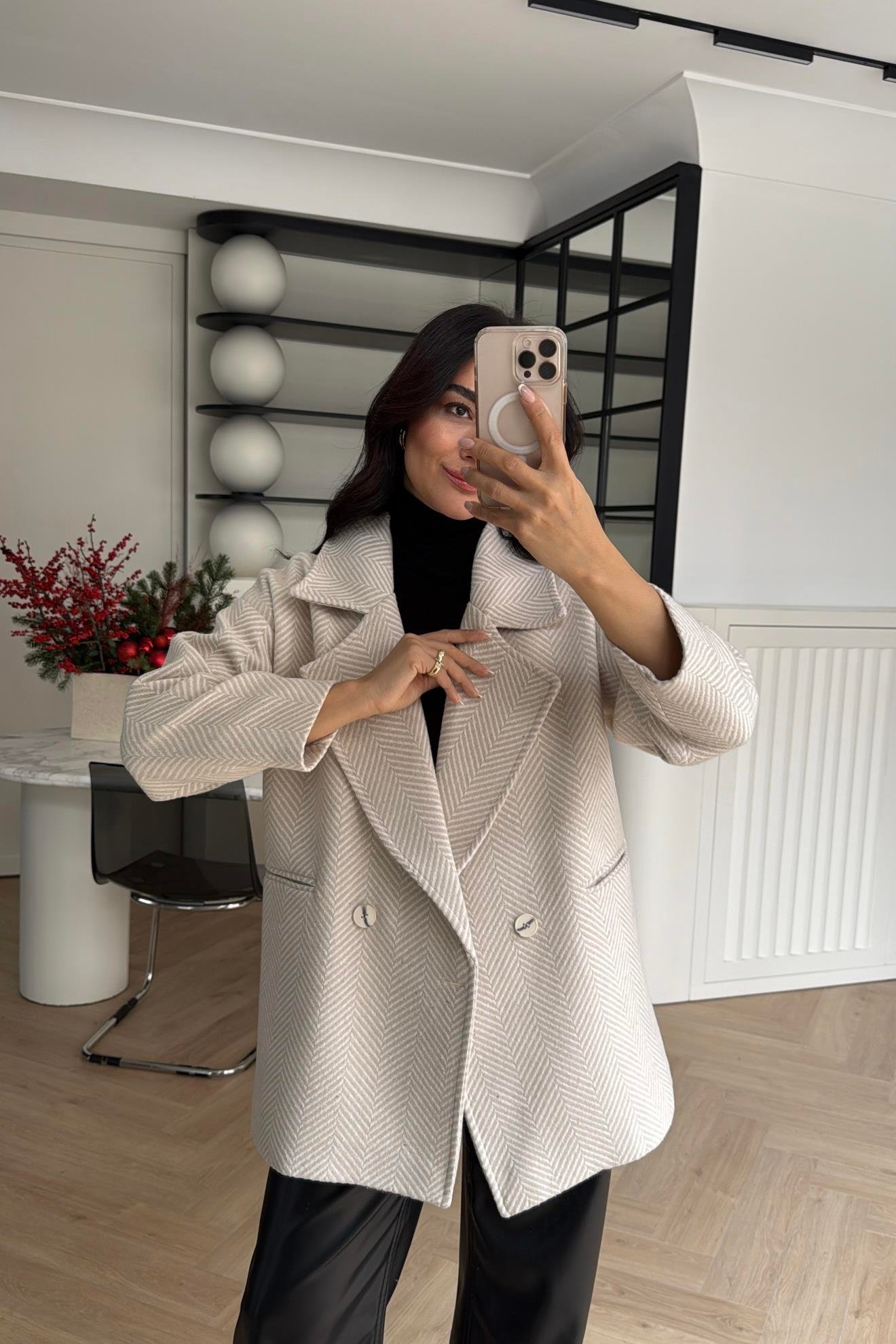 BALIKSIRTI DESEN KAŞE KABAN  EKRU