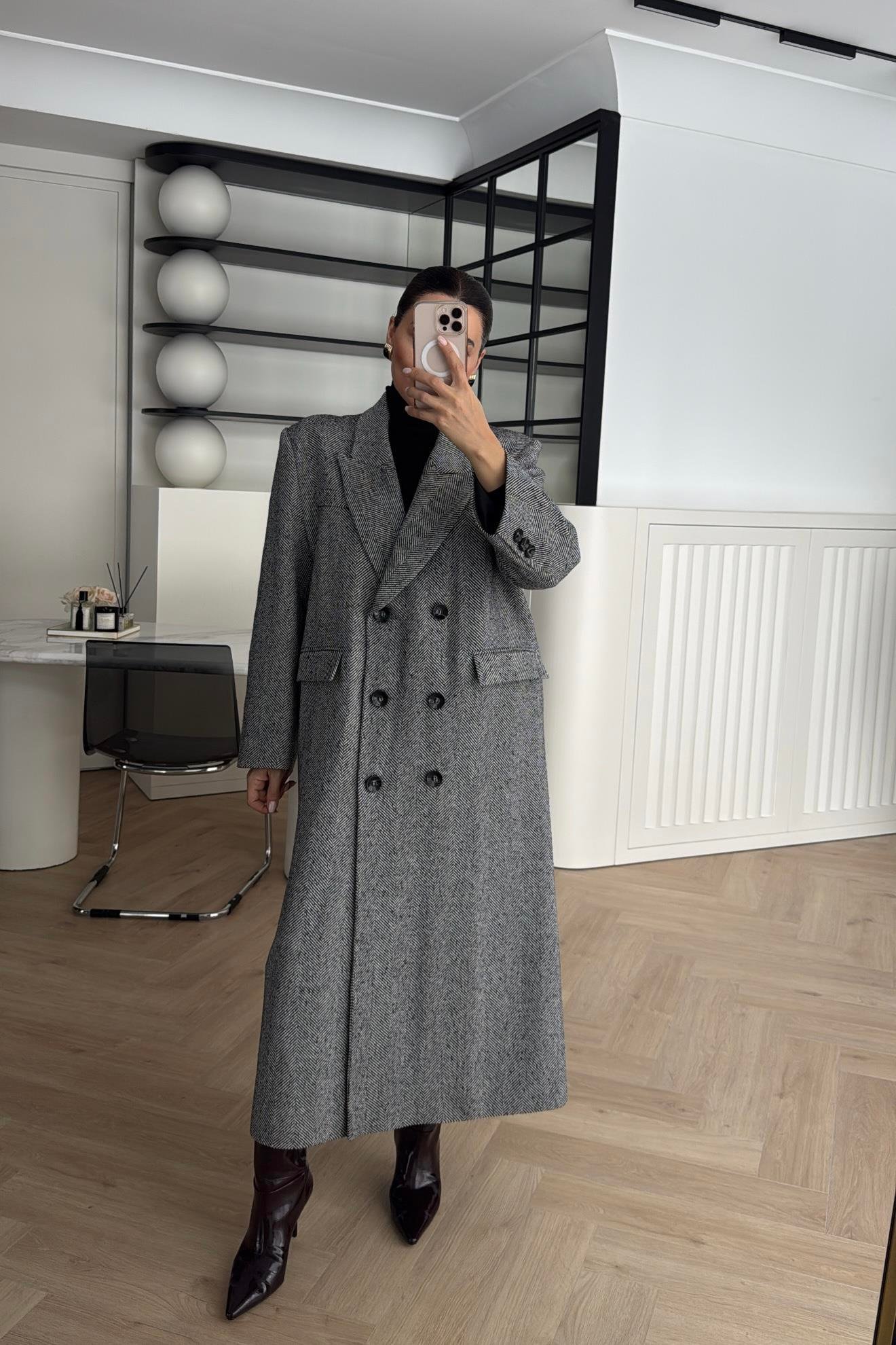 BALIKSIRTI DÜĞMELİ DÜZ KESİM KAŞE KABAN 