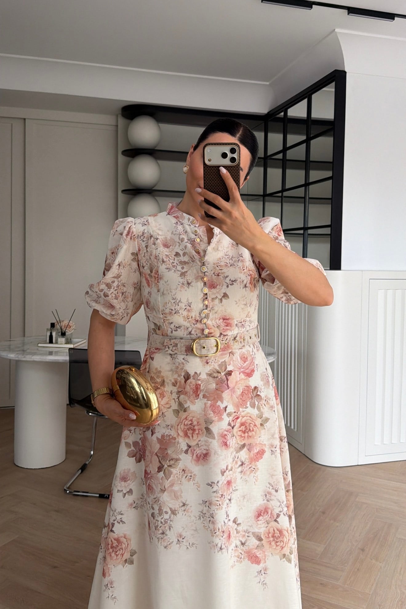 BALON KOL ÇİÇEKLİ KEMER DETAYLI MİDİ ELBİSE BEJ
