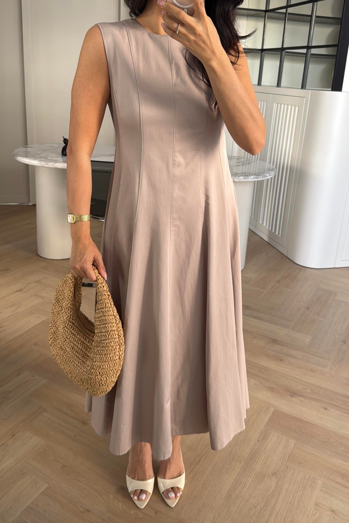 BEJ KOLSUZ MAXİ ELBİSE