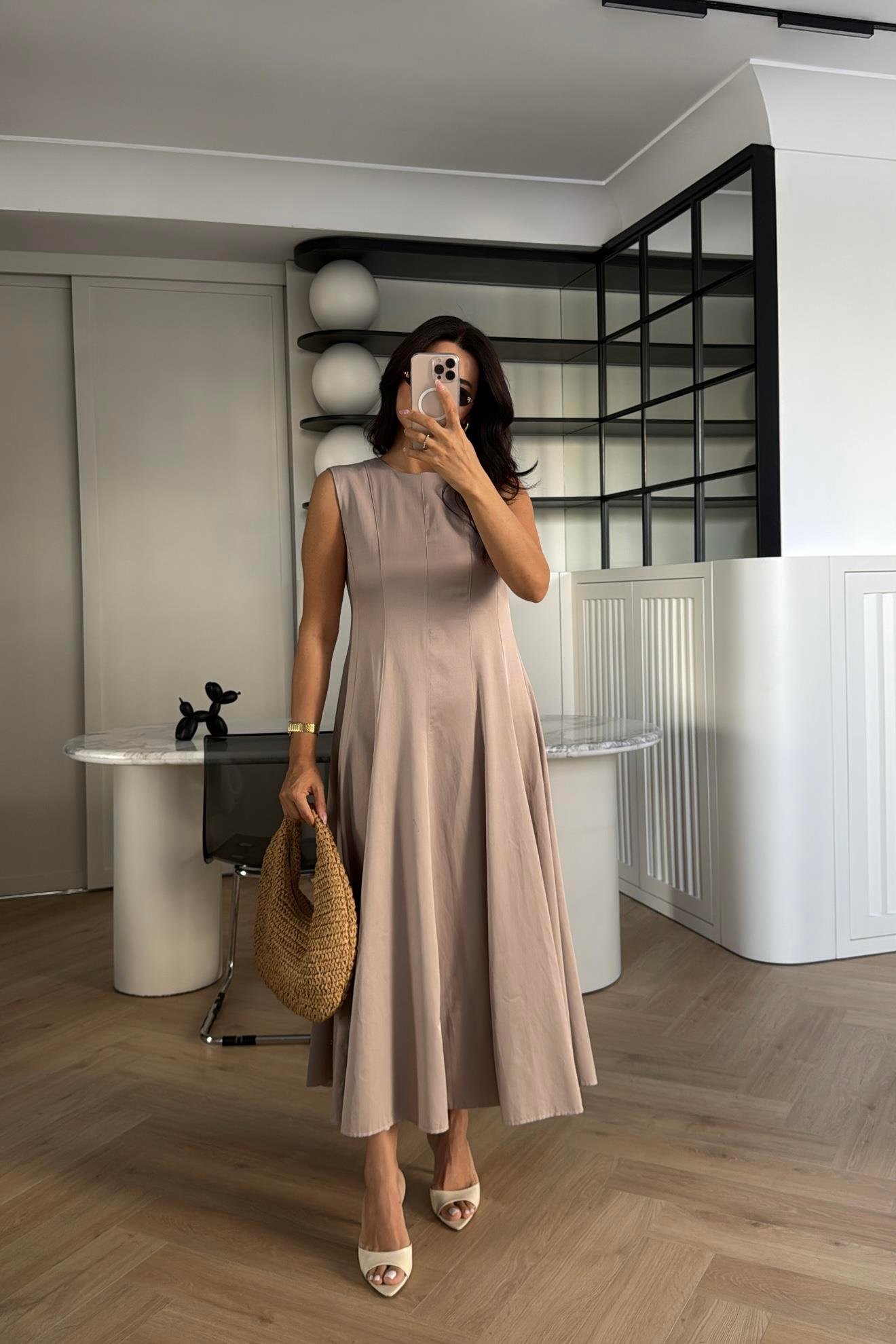 BEJ KOLSUZ MAXİ ELBİSE