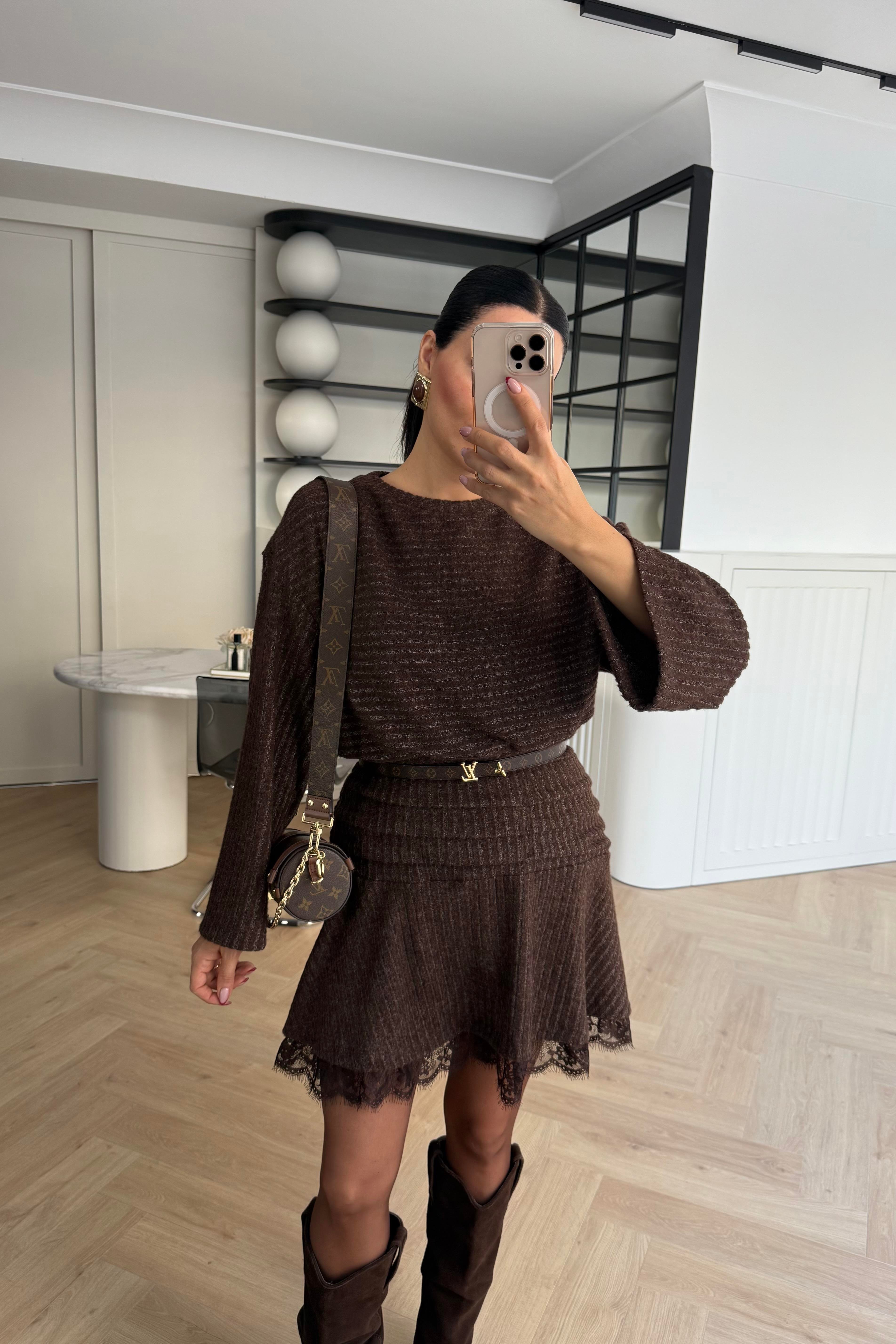 BEL KISMI ESNEK DANTEL DETAYLI ELBİSE KAHVE