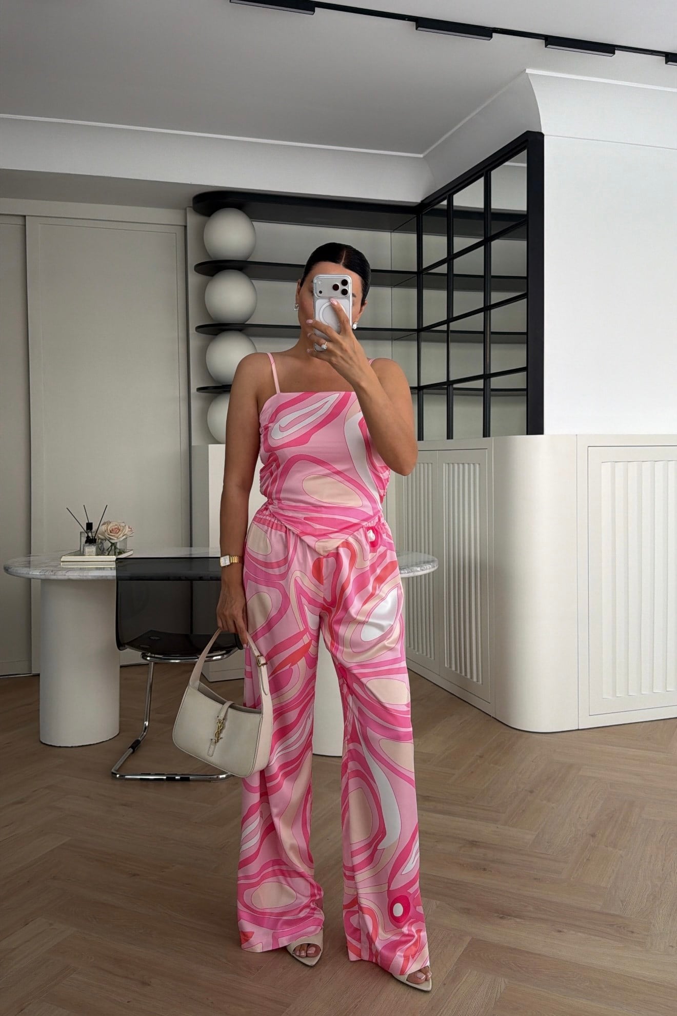 BERF DESENLİ SATEN BLUZ PANTOLON TAKIM PEMBE