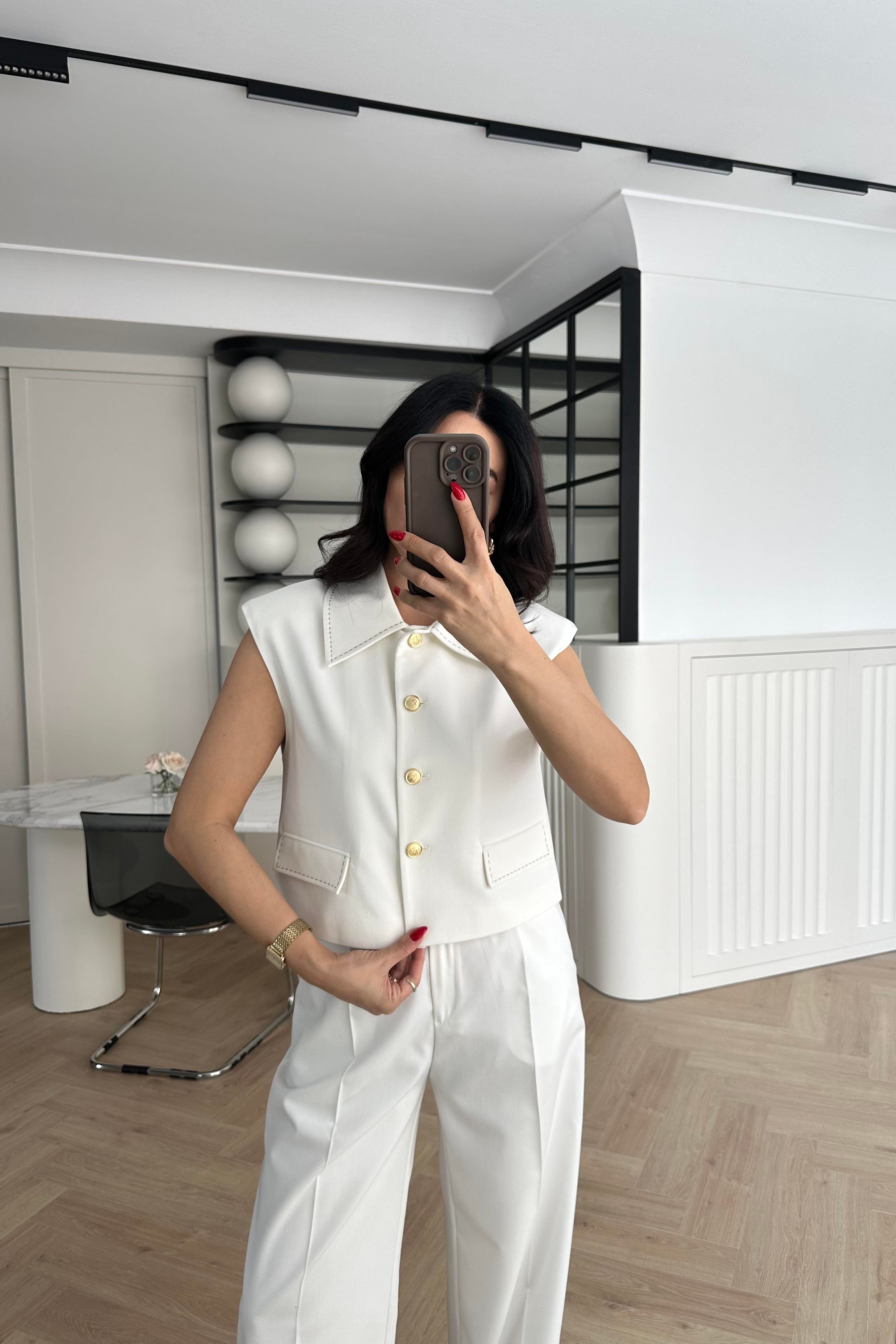 Beyaz Gold Düğmeli Astarlı Crop Yelek