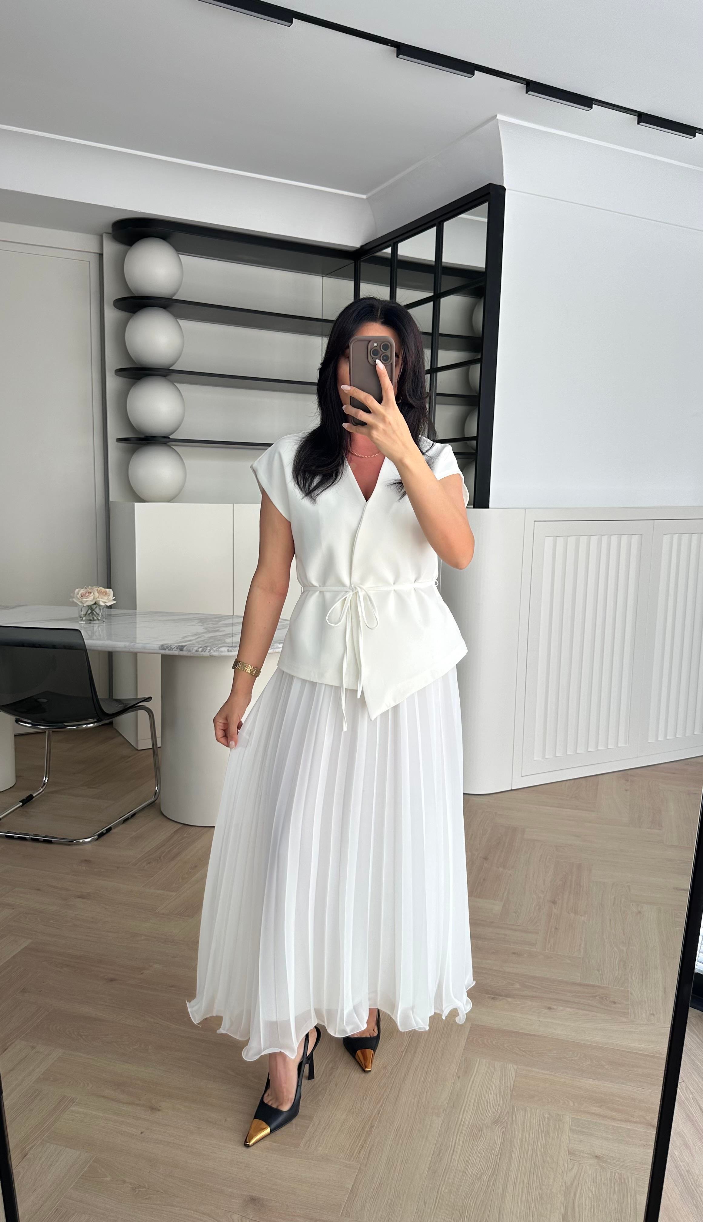 Beyaz Piliseli Alt Kısmı Volanlı Pinterest Model Etek