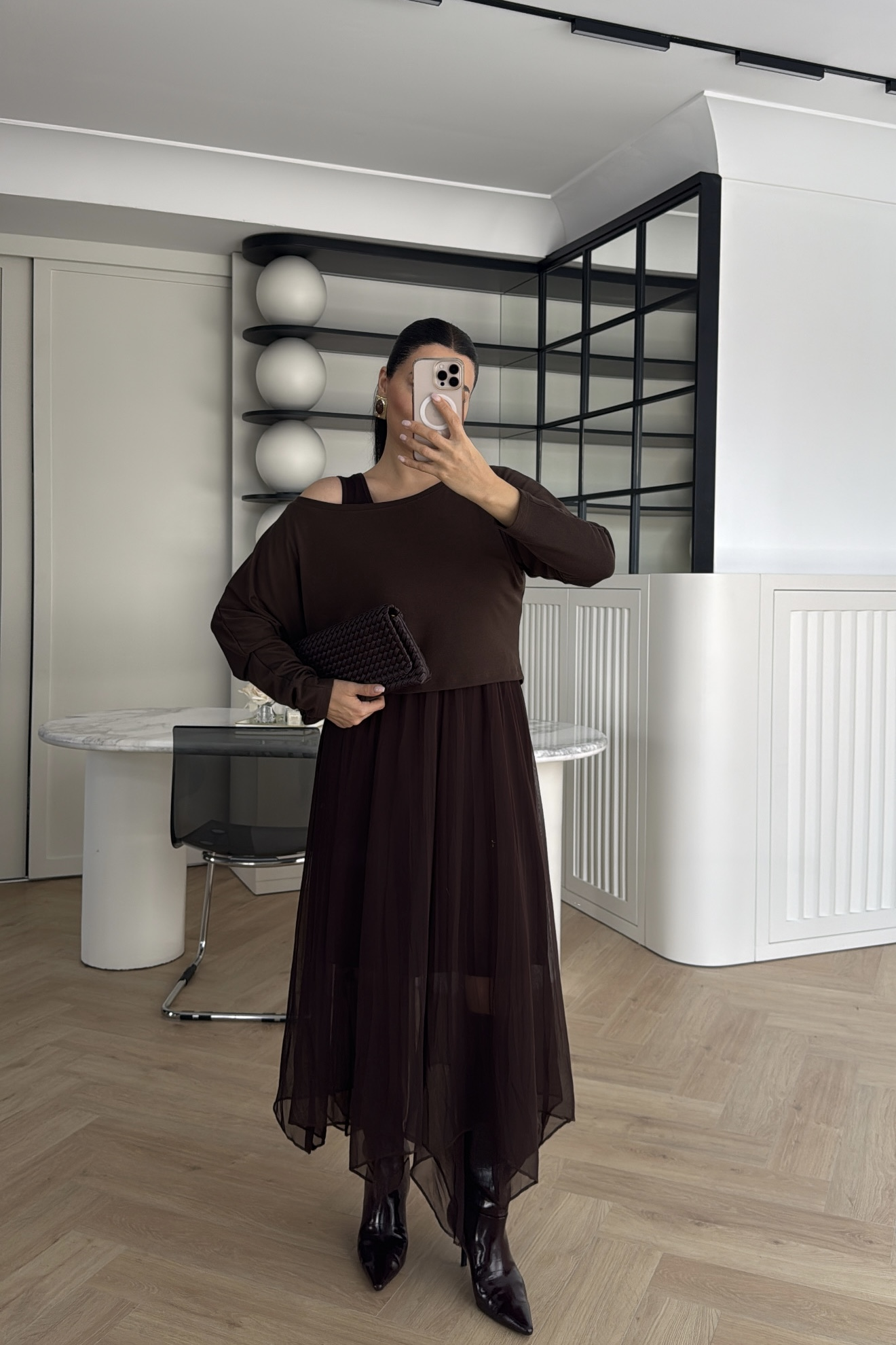 BLUZ DETAYLI ASKILI ŞİFON ELBİSE KAHVE