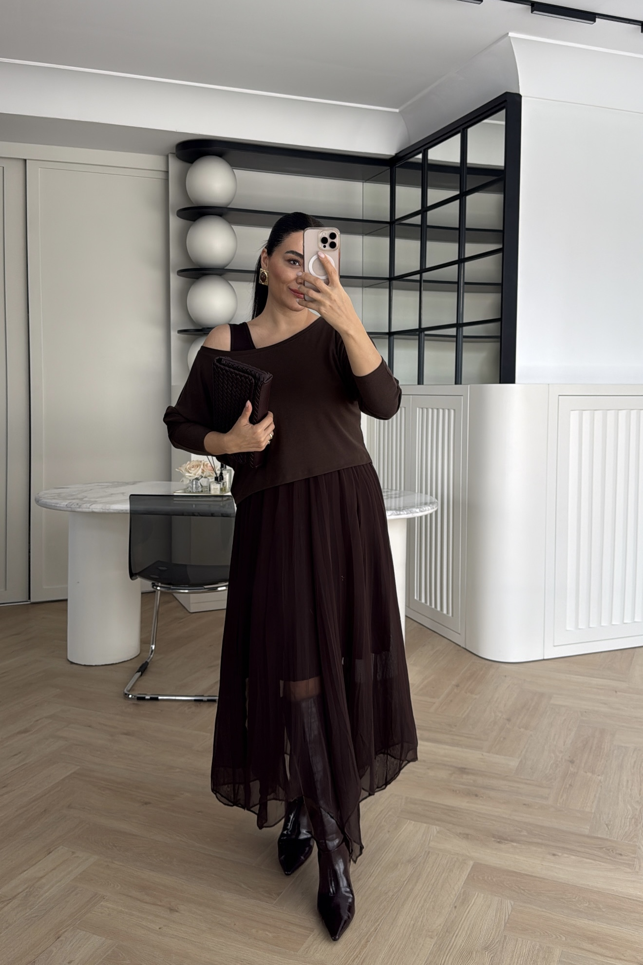 BLUZ DETAYLI ASKILI ŞİFON ELBİSE KAHVE