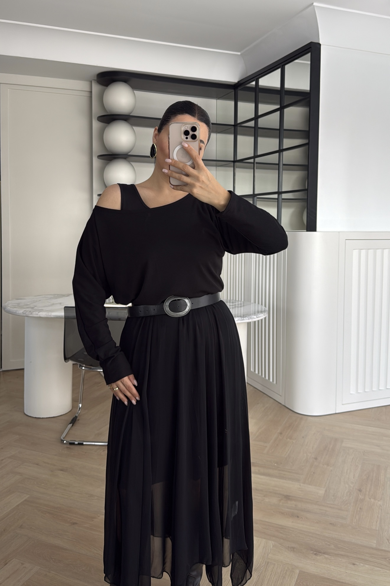 BLUZ DETAYLI ASKILI ŞİFON ELBİSE SİYAH