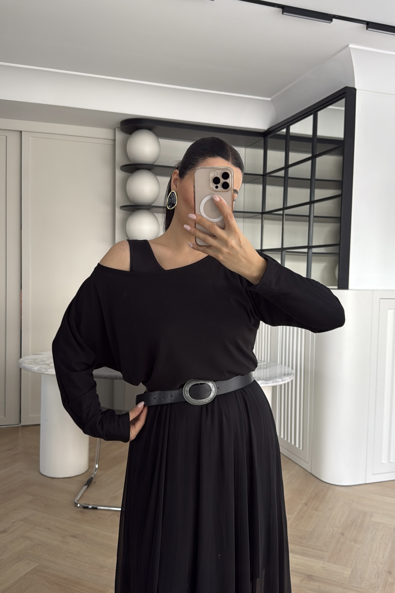 BLUZ DETAYLI ASKILI ŞİFON ELBİSE SİYAH